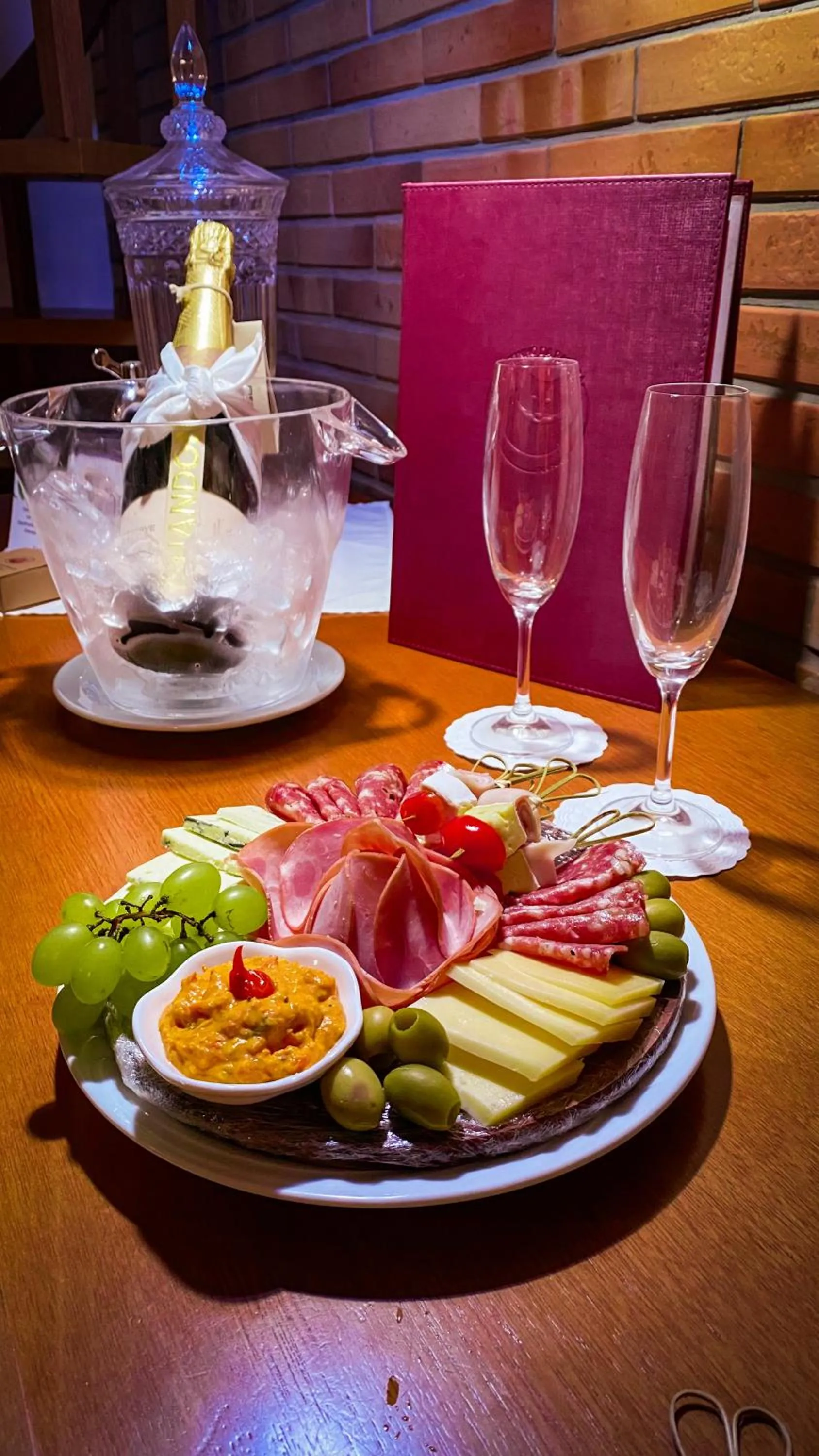 Food and drinks in Pousada O Cantinho da Raposa