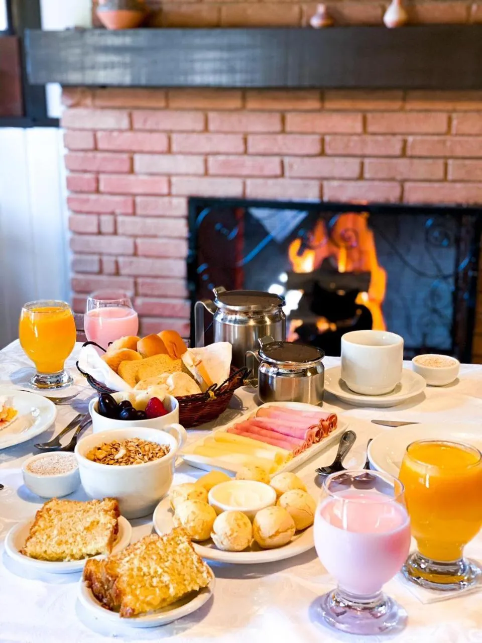 Food and drinks in Pousada O Cantinho da Raposa