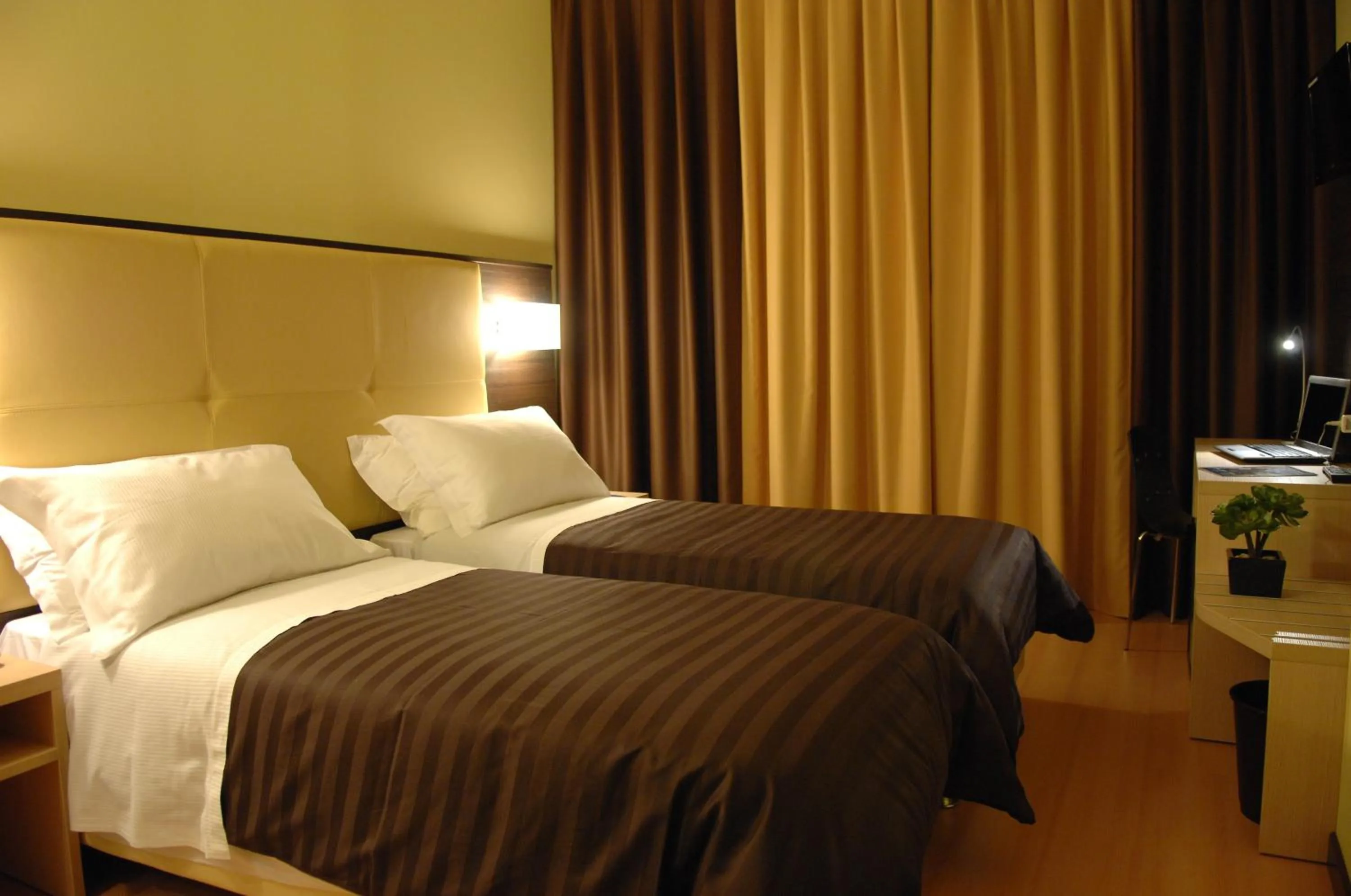 Photo of the whole room, Bed in Hotel Alverì