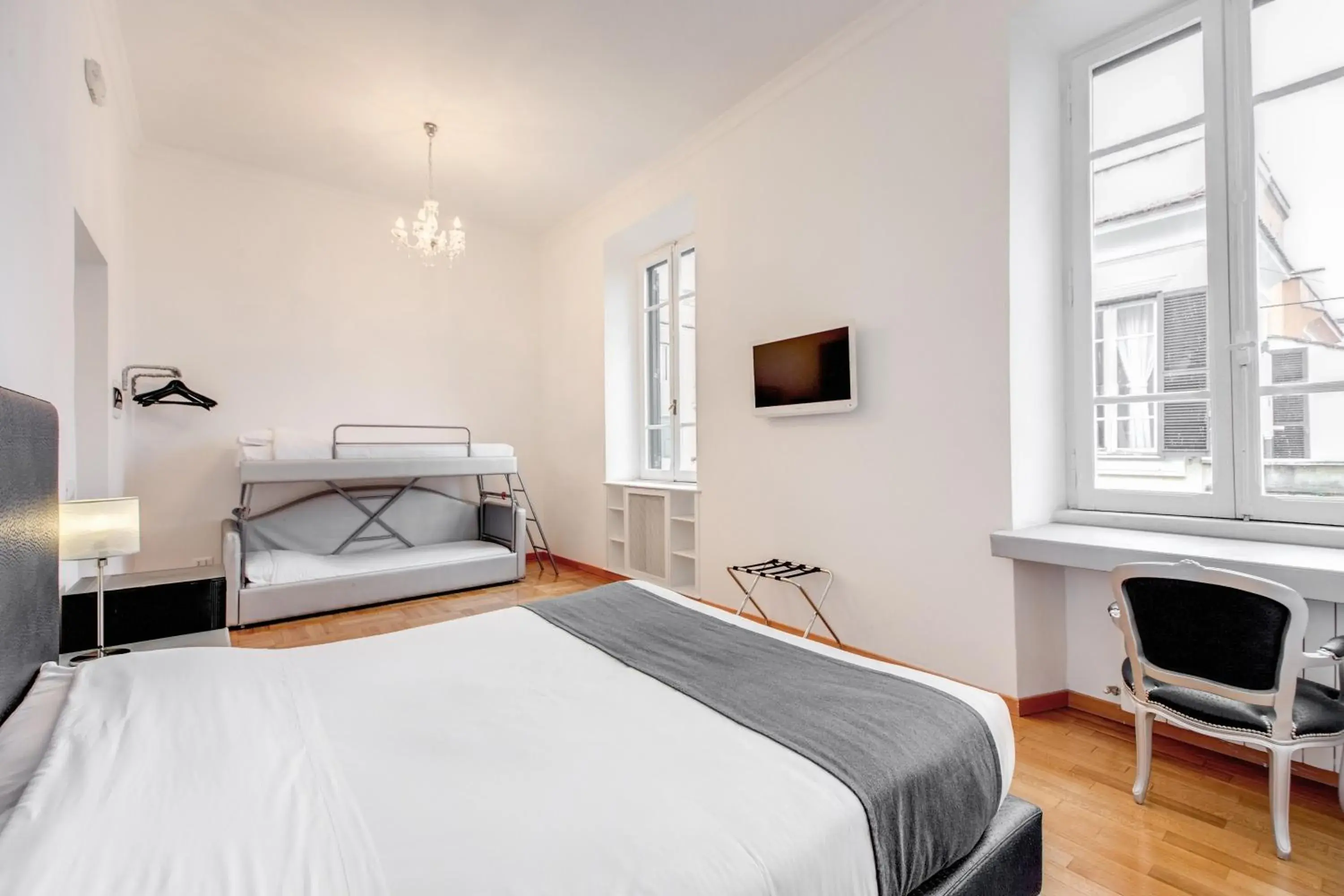 Photo of the whole room, Bed in Imperia Suite Photo of the whole room, Bed in Imperia Suite