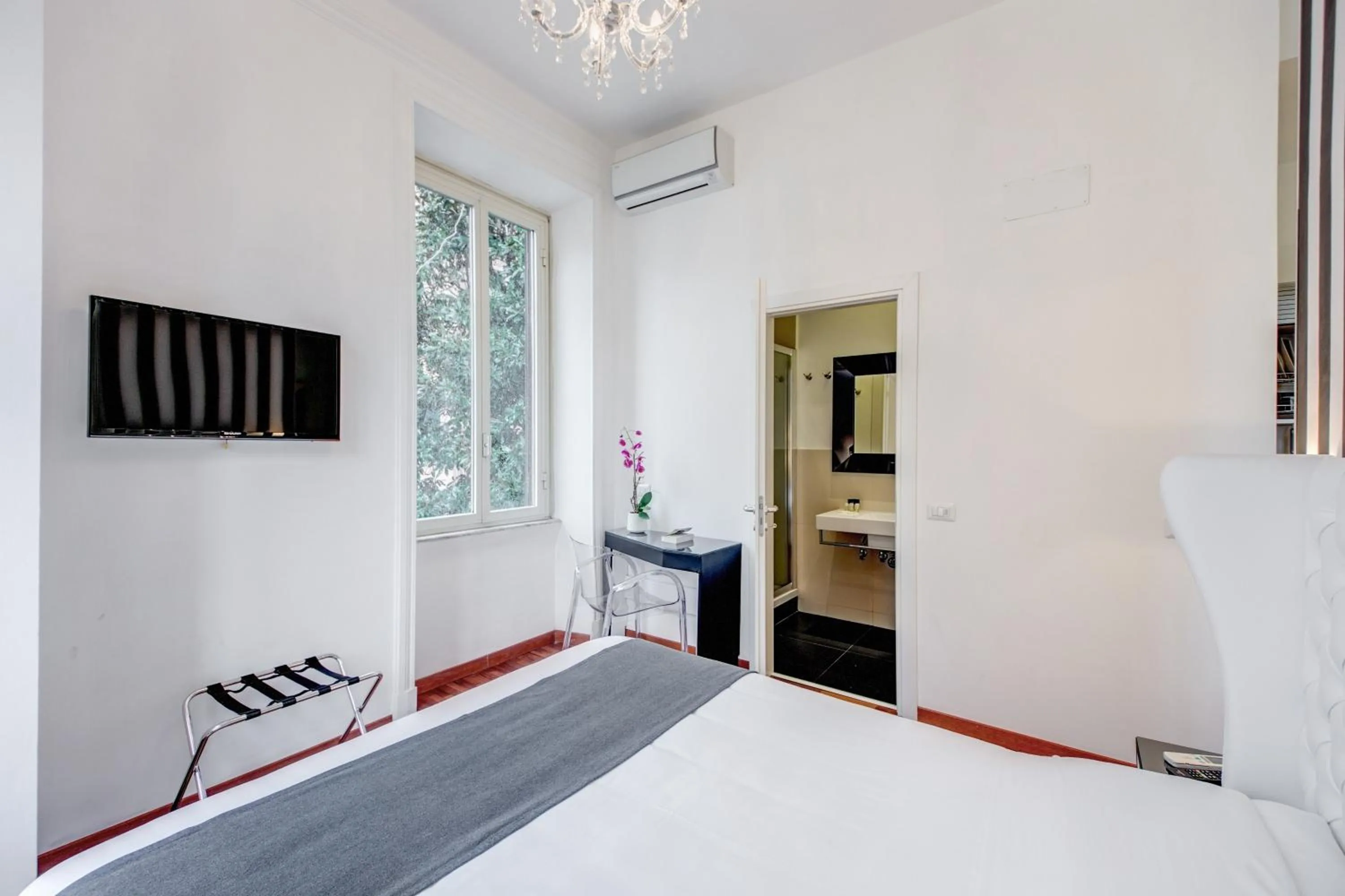 Bed in Imperia Suite