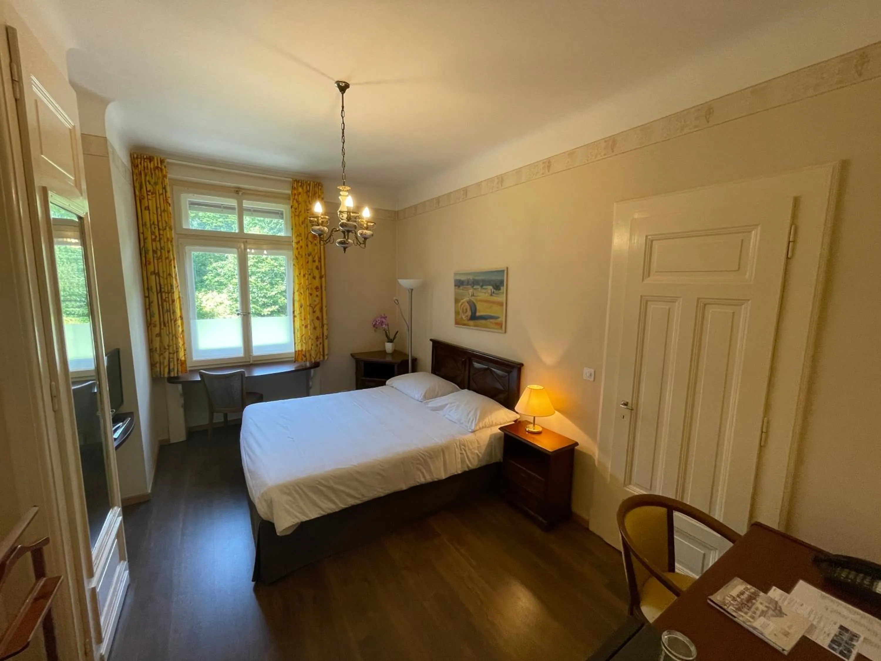 Bedroom, Bed in Grand Hôtel des Rasses & Wellness