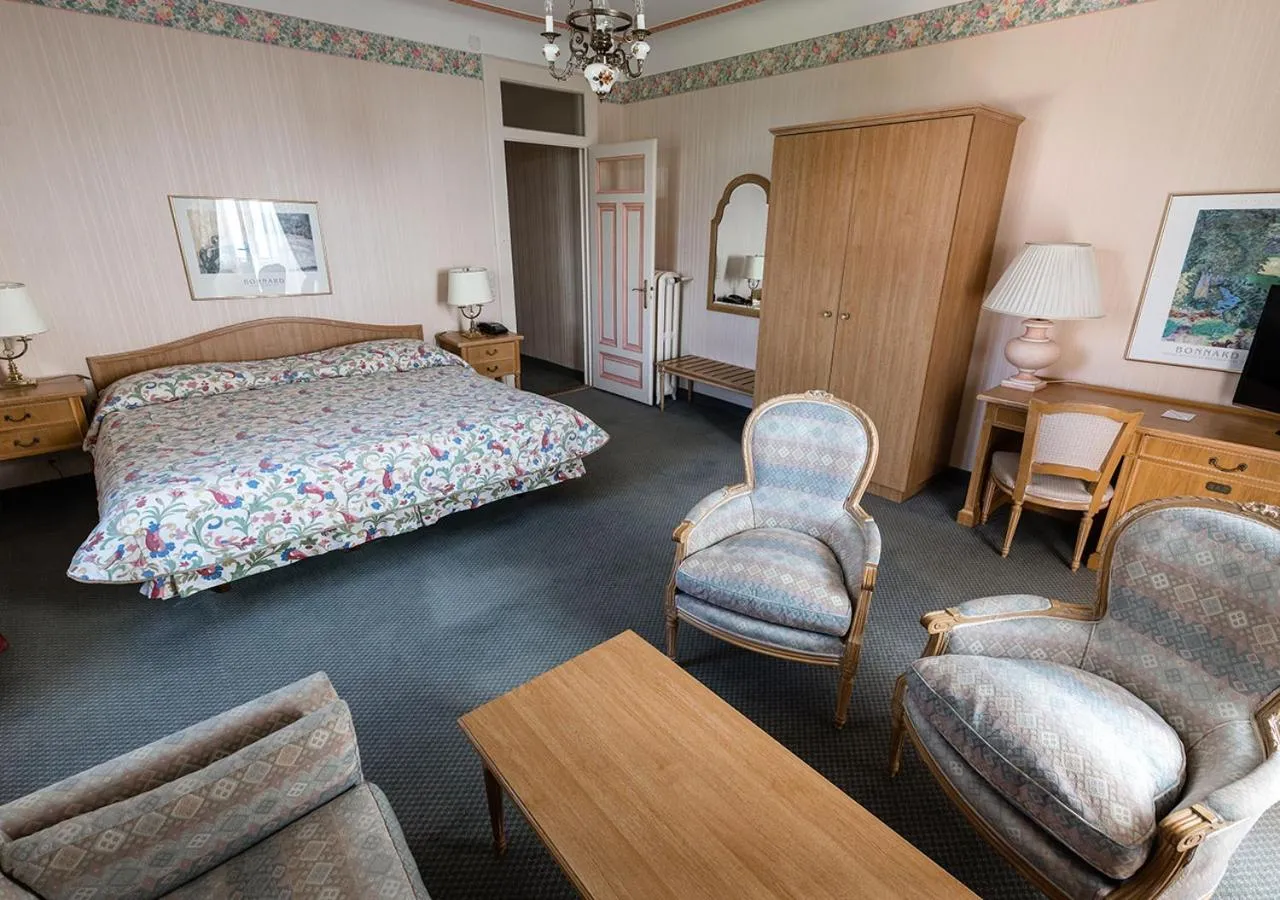 Bedroom, Bed in Grand Hôtel des Rasses & Wellness