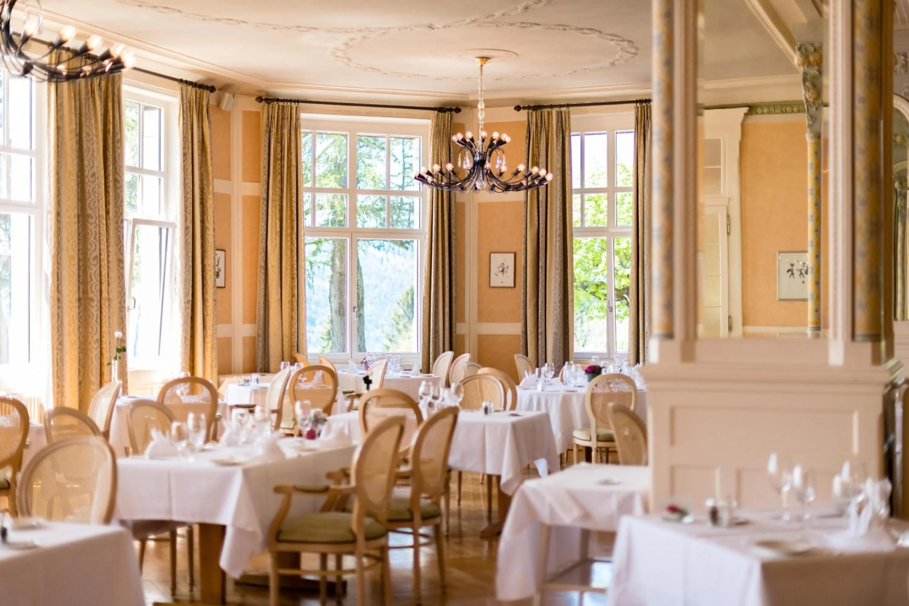 Restaurant/places to eat in Grand Hôtel des Rasses & Wellness