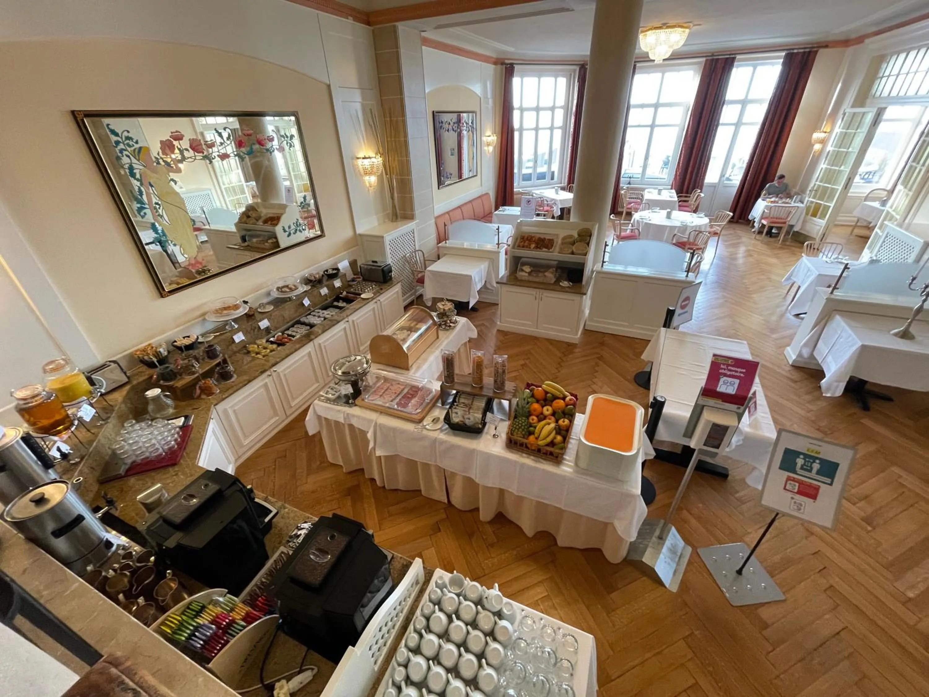 Continental breakfast in Grand Hôtel des Rasses & Wellness