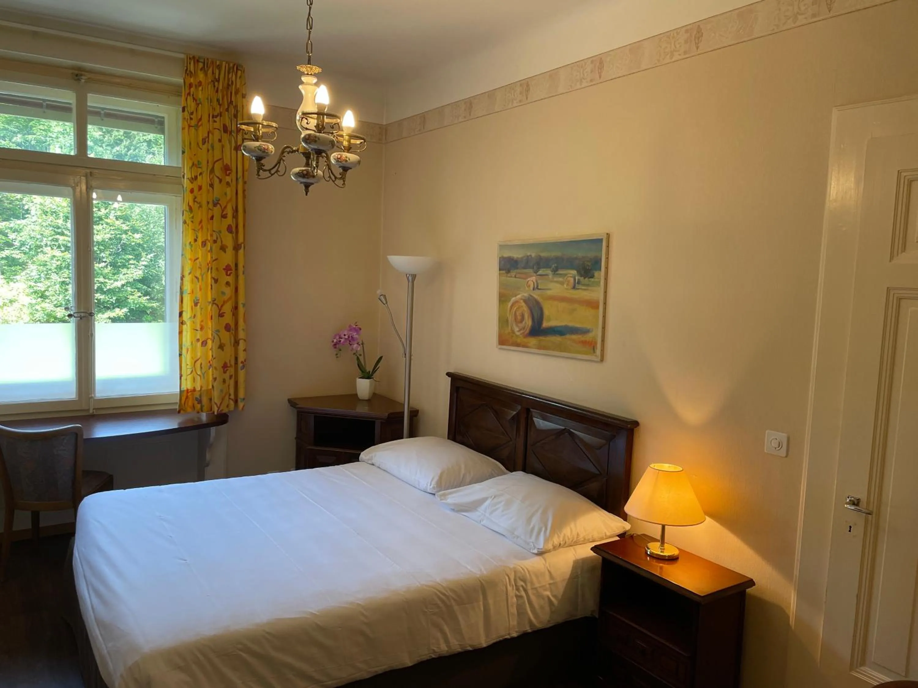 Bedroom, Bed in Grand Hôtel des Rasses & Wellness