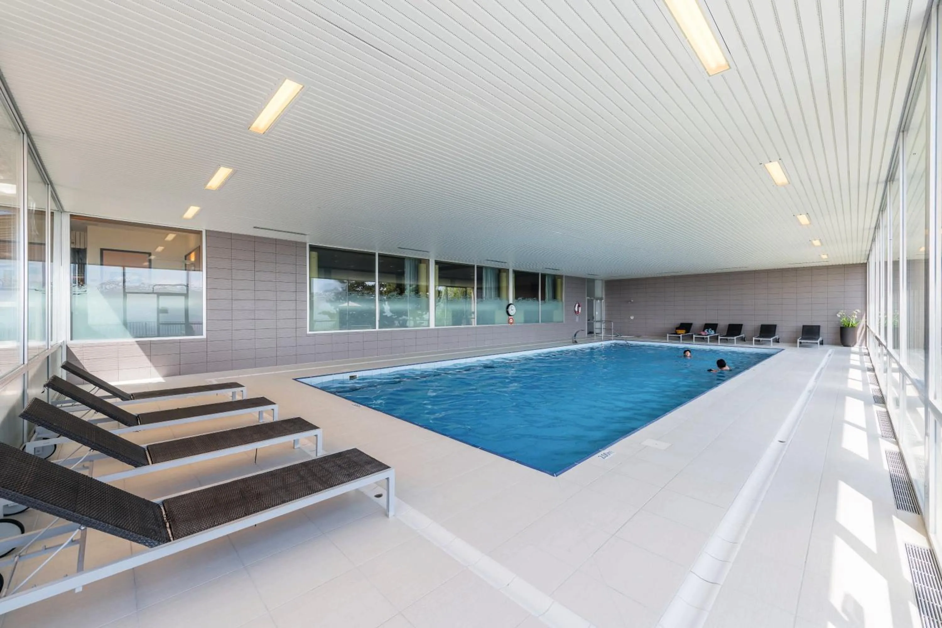 Swimming pool in Grand Hôtel des Rasses & Wellness