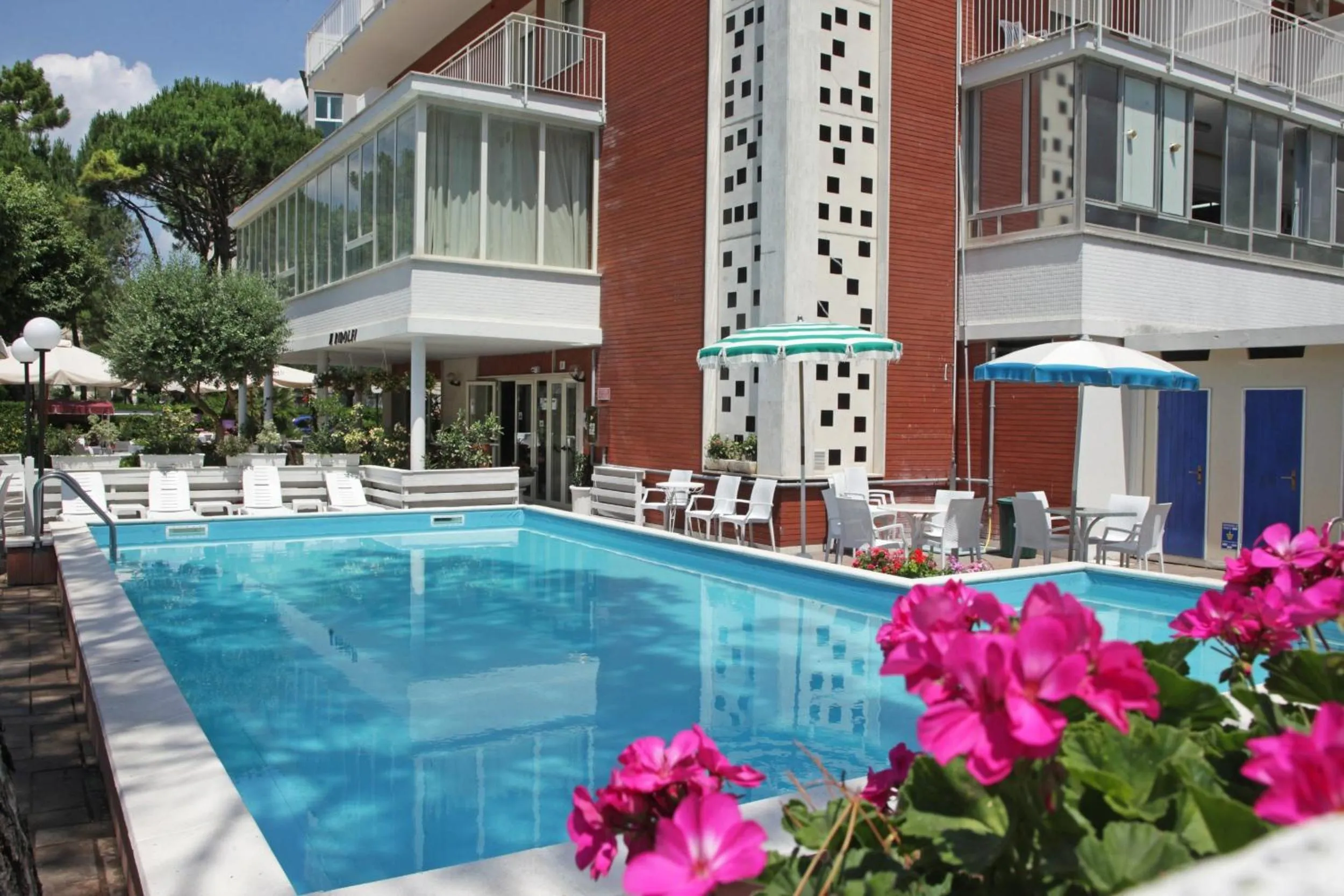 Swimming pool in Hotel Ridolfi