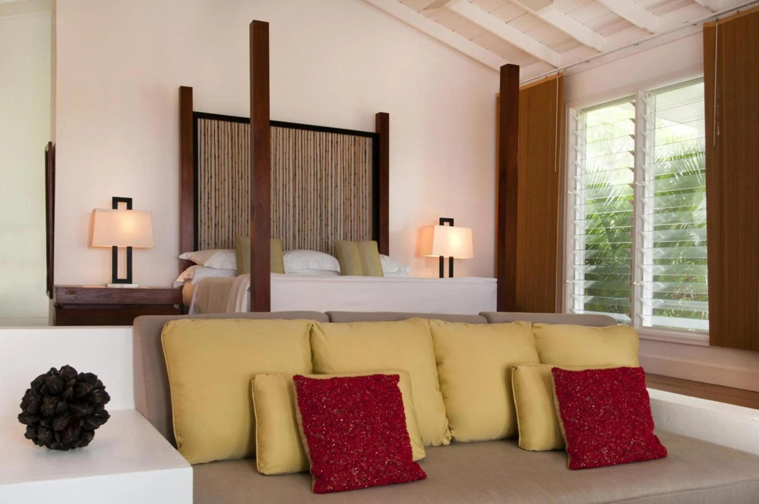 Day, Bed in Montpelier Nevis