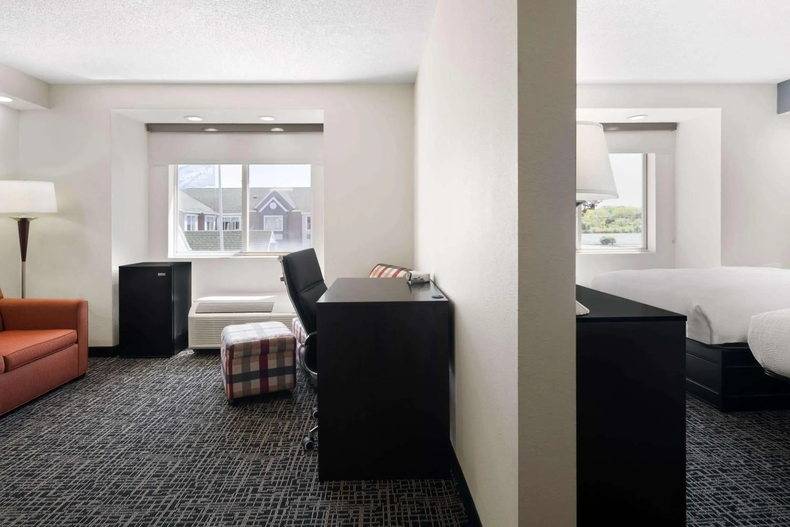 Suite with Two Queen Beds - Non-Smoking in Baymont by Wyndham Boardman Suite with Two Queen Beds - Non-Smoking in Baymont by Wyndham Boardman