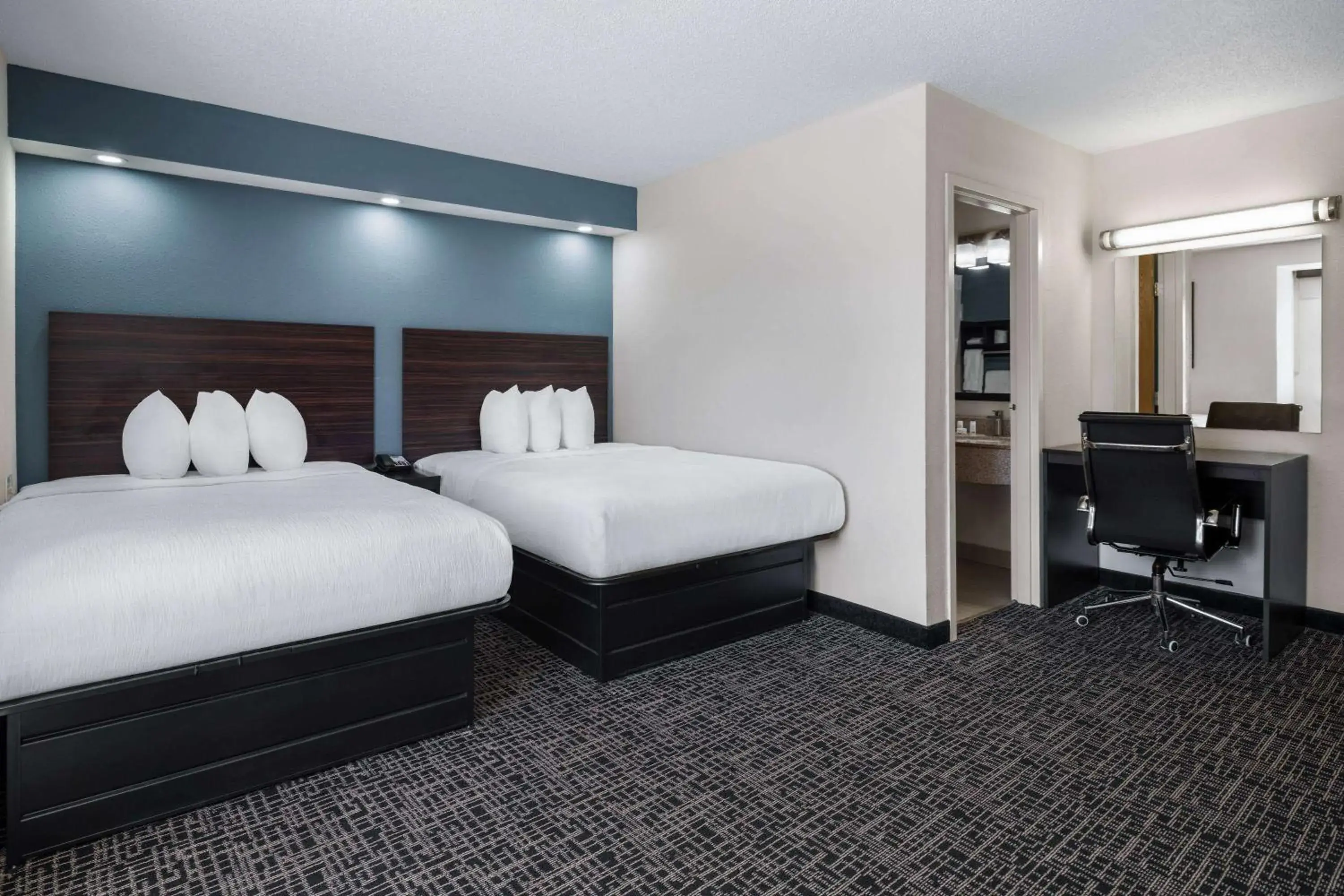 Photo of the whole room, Bed in Baymont by Wyndham Boardman Photo of the whole room, Bed in Baymont by Wyndham Boardman