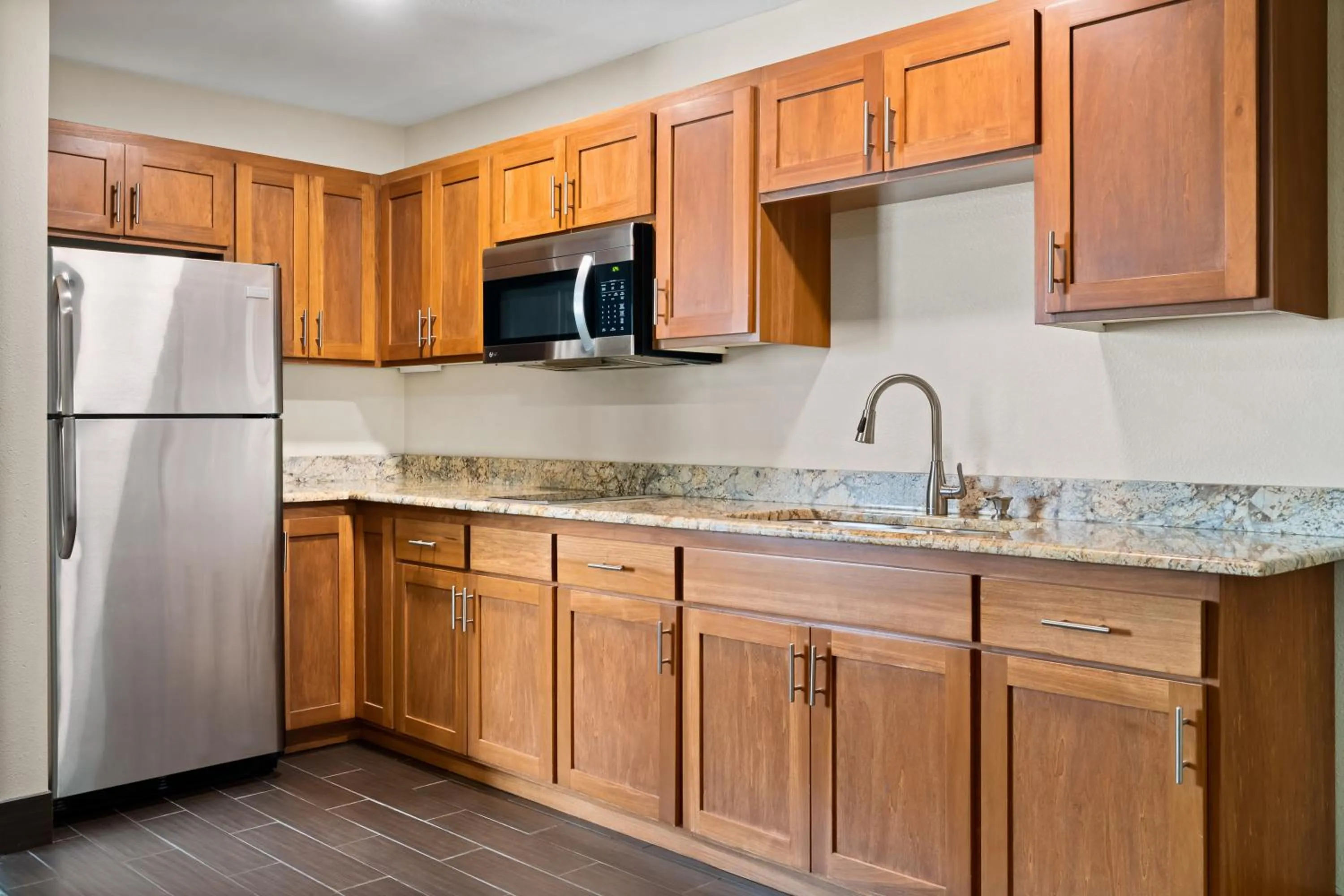 Kitchen or kitchenette in Fargo Inn and Suites