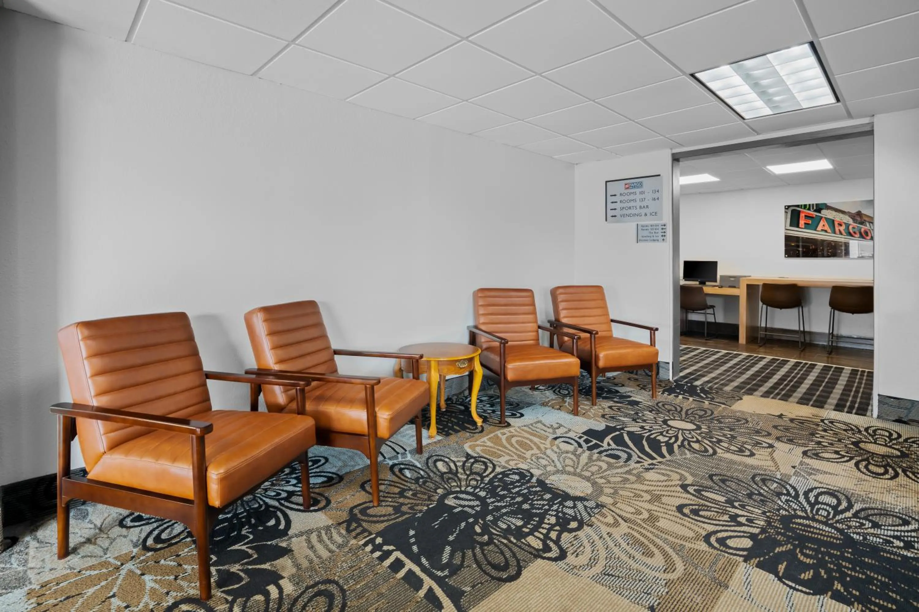 Seating area in Fargo Inn and Suites