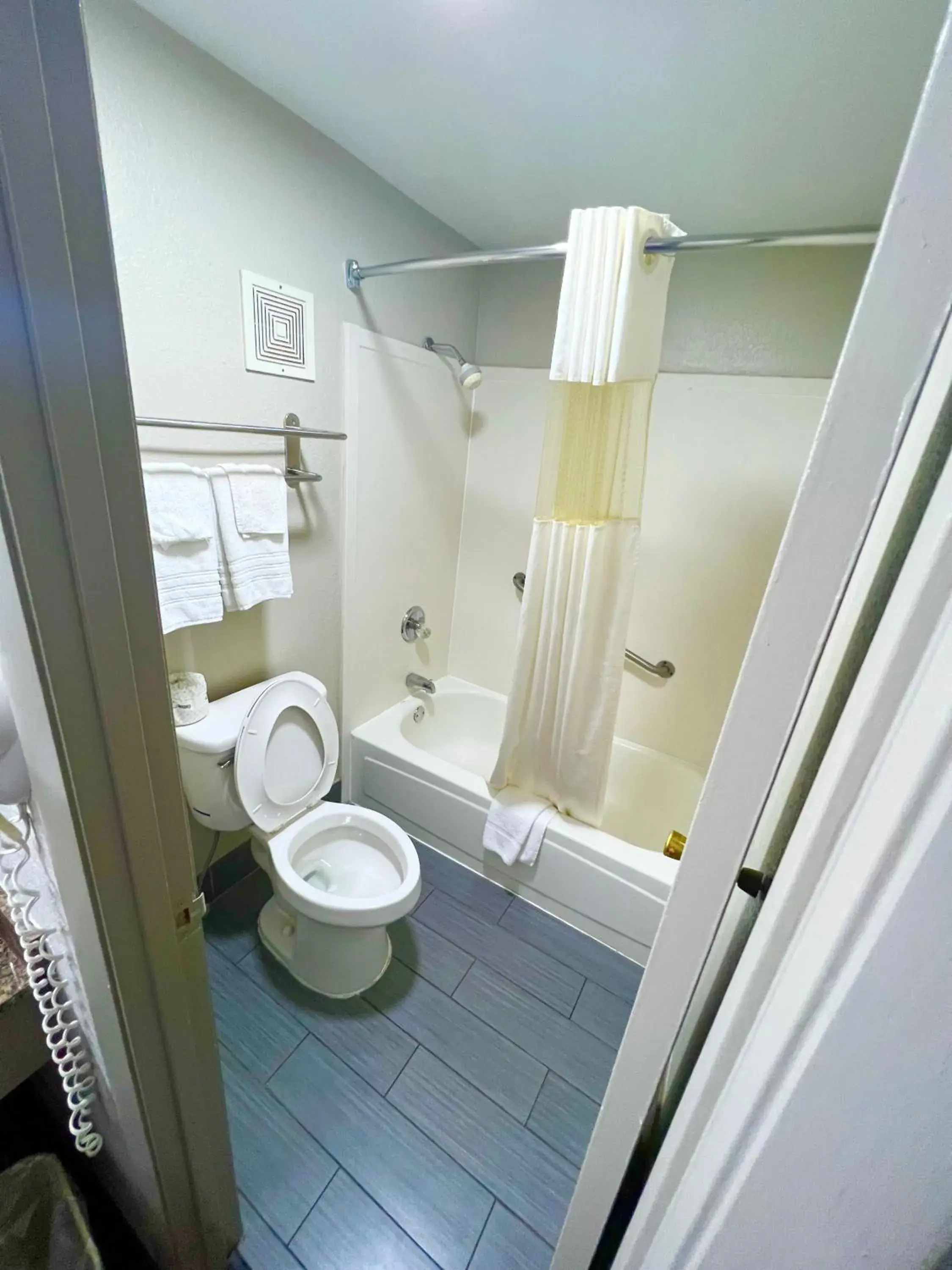 Days Inn by Wyndham Athens Days Inn by Wyndham Athens