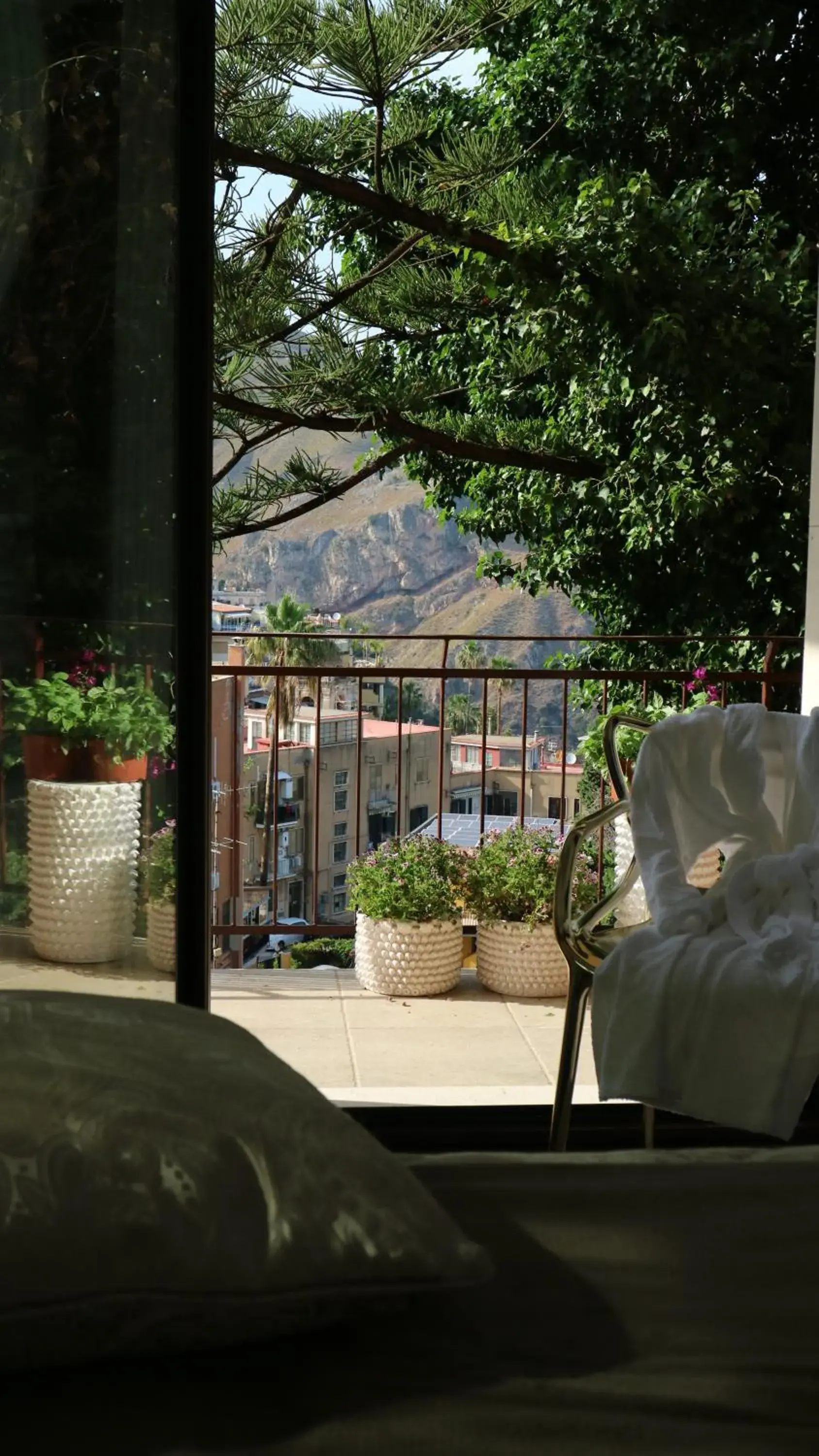 Deluxe Double Room with Balcony in CiuriTaormina Maison de Charme Deluxe Double Room with Balcony in CiuriTaormina Maison de Charme