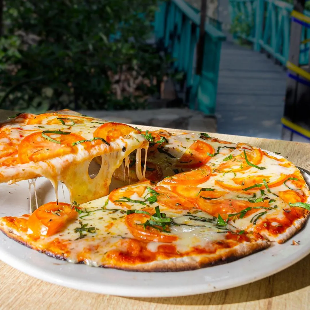 Restaurant/places to eat in Hotel Los Veleros Santa Marta