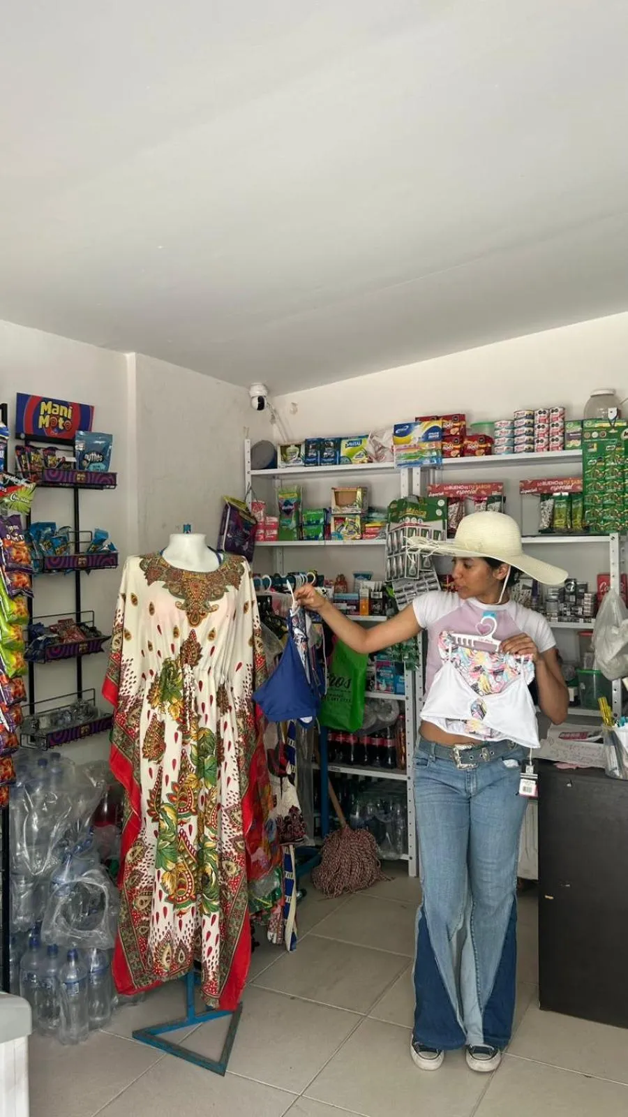 On-site shops in Hotel Los Veleros Santa Marta