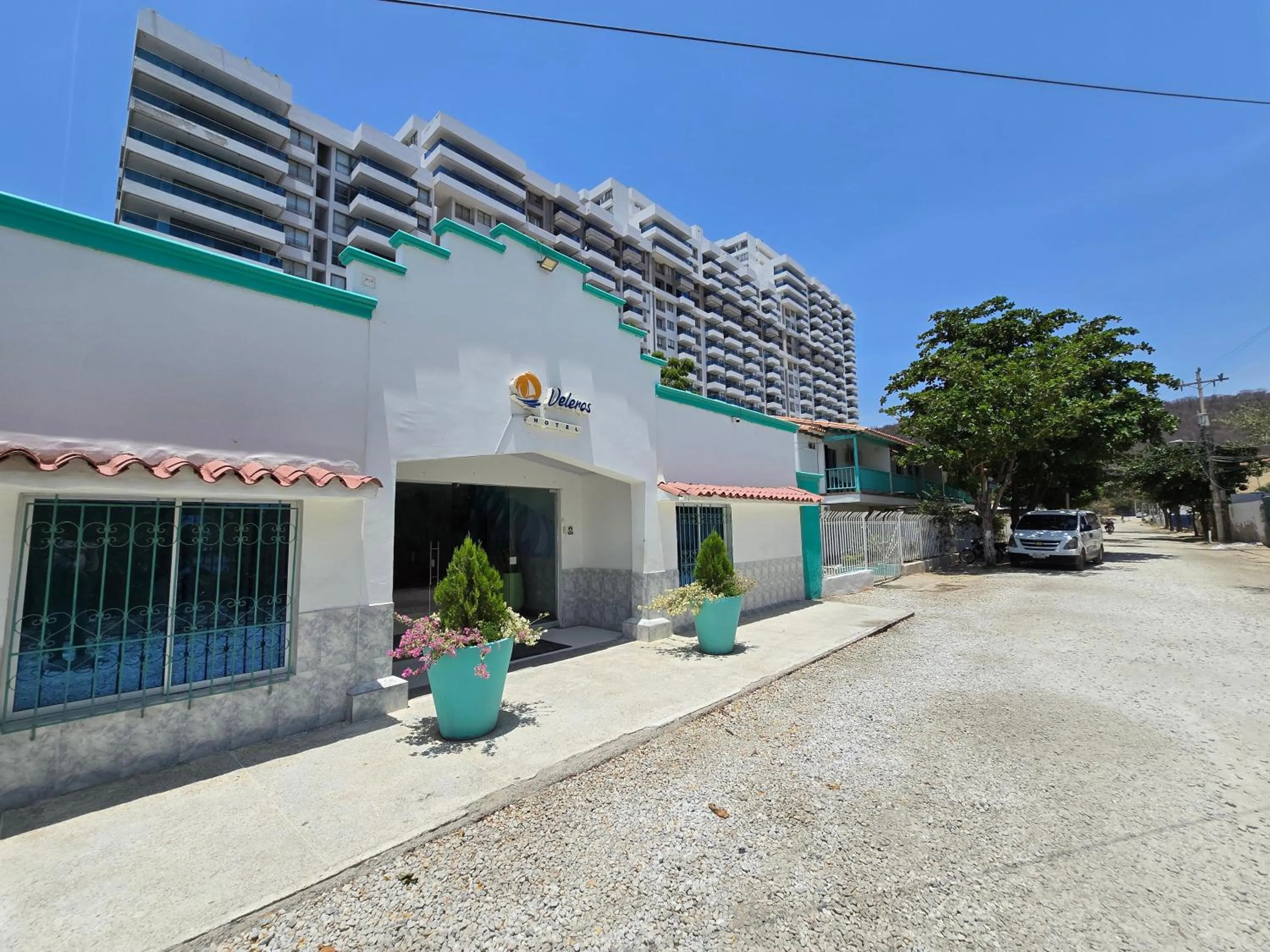 Property building in Hotel Los Veleros Santa Marta