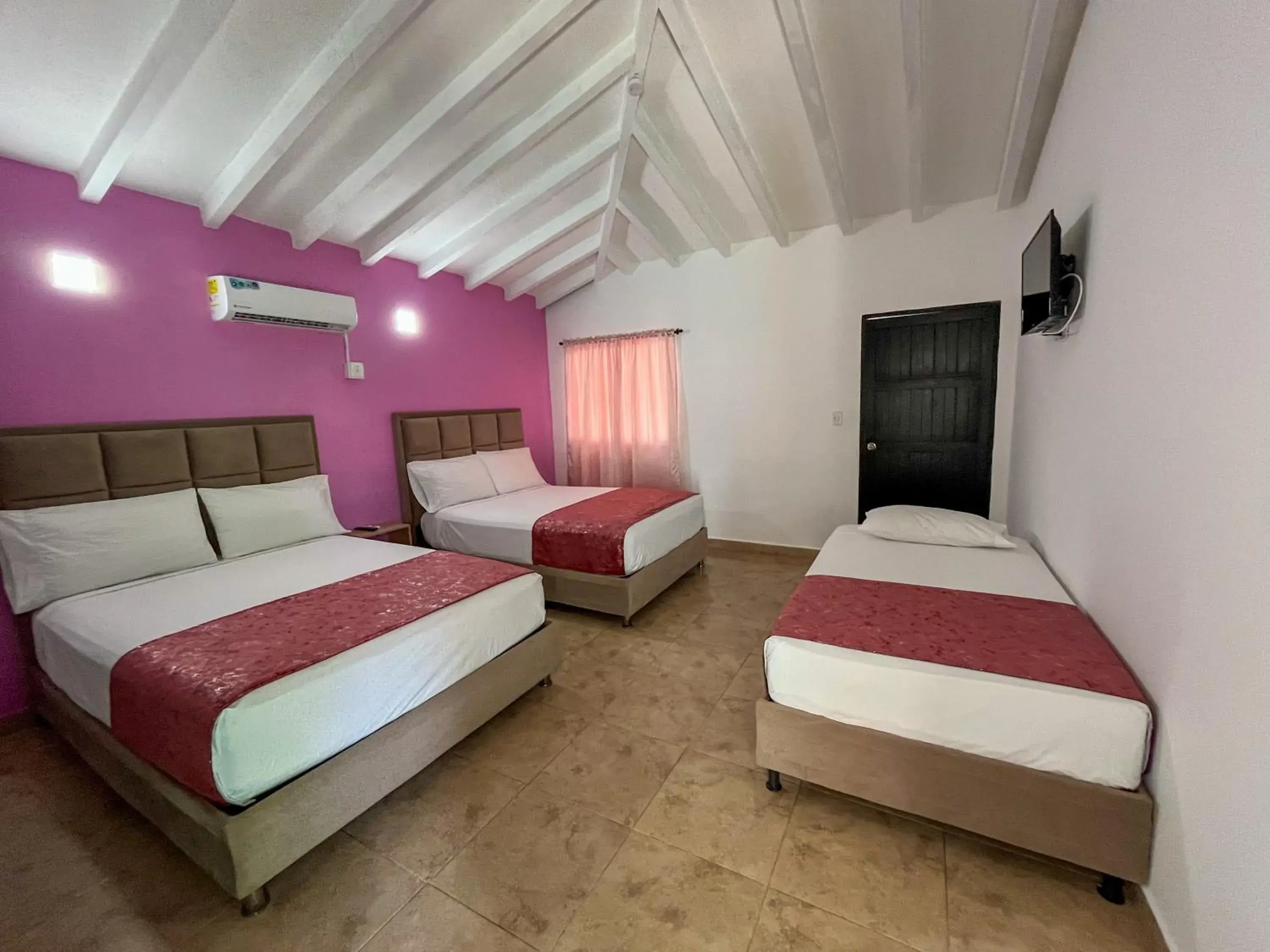 Family Room in Hotel Los Veleros Santa Marta Family Room in Hotel Los Veleros Santa Marta
