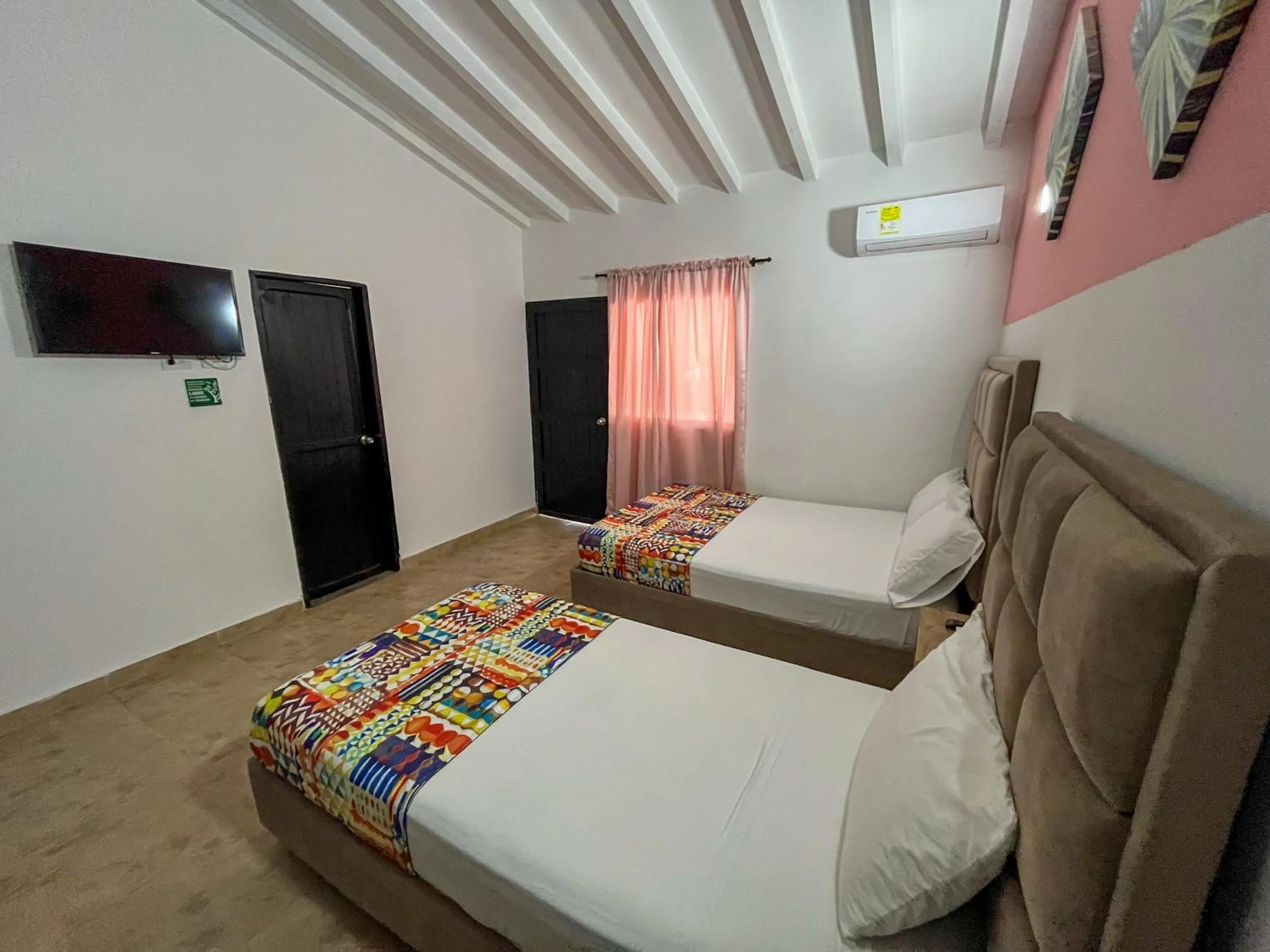 Bed in Hotel Los Veleros Santa Marta