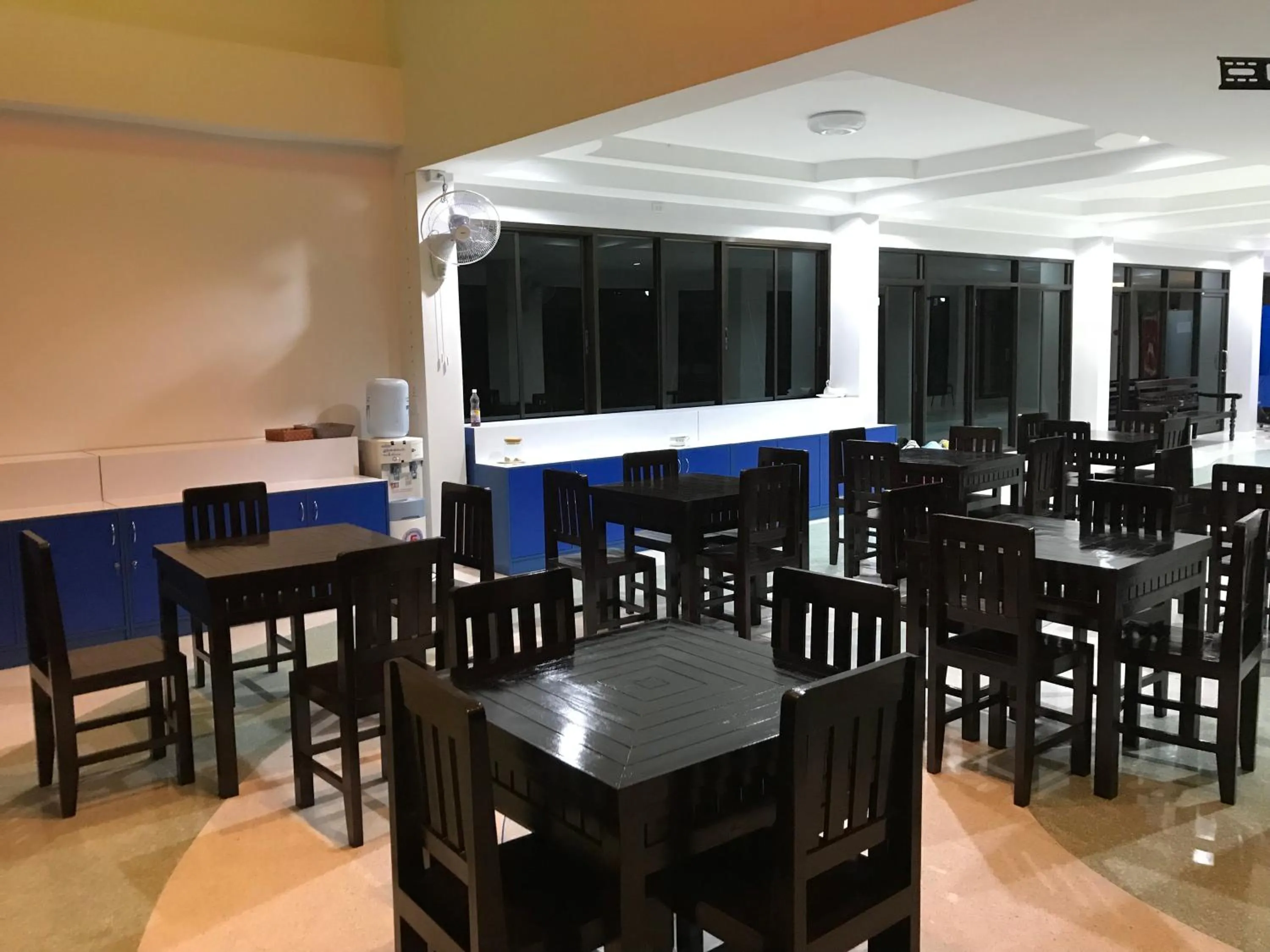 Restaurant/places to eat in @ RocKo Hotel