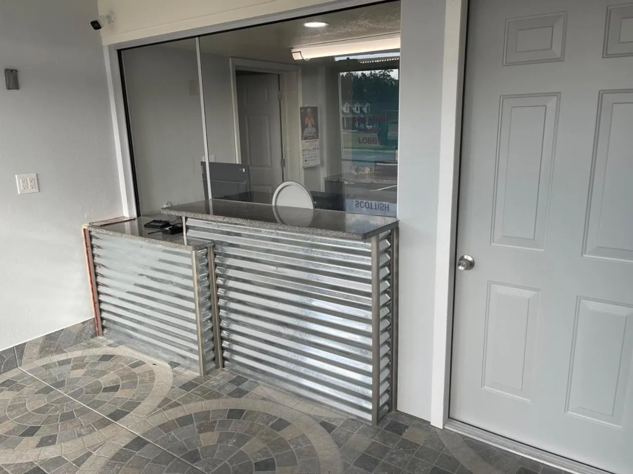 Lobby or reception, Bathroom in Scottish Inn Savannah