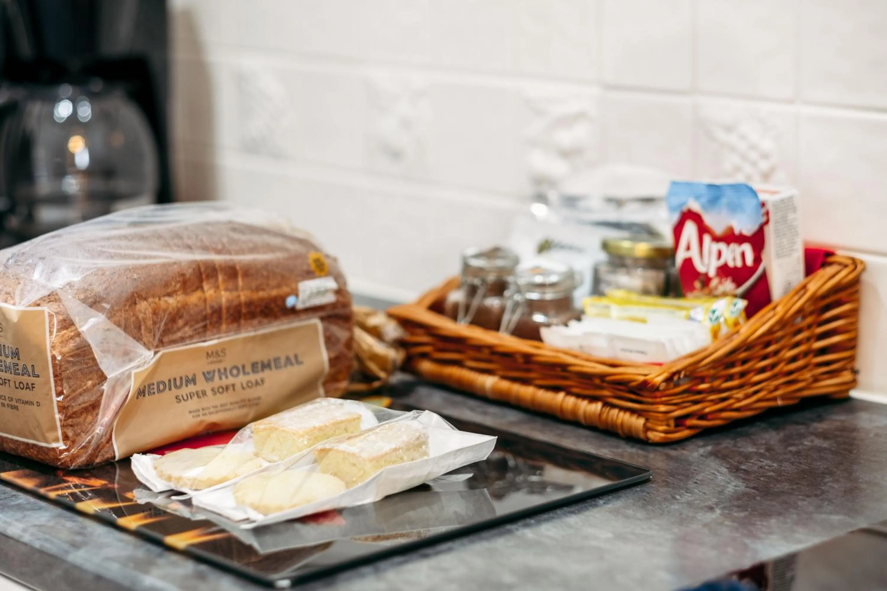 Coffee/tea facilities in The Town House