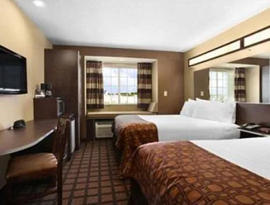 Photo of the whole room, Bed in Microtel Inn & Suites by Wyndham Columbia
