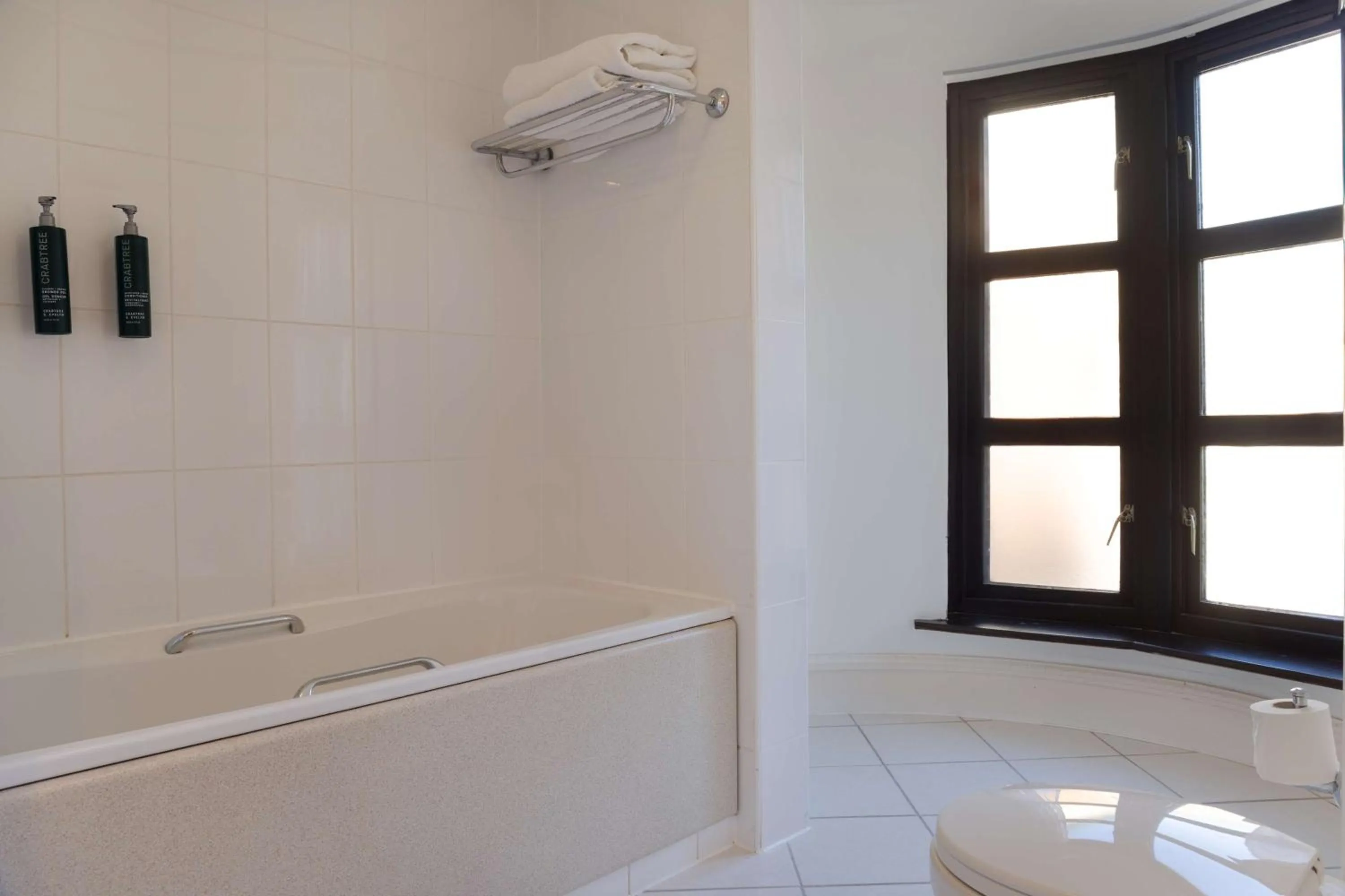 Bathroom in Hilton Puckrup Hall Hotel & Golf Club, Tewkesbury