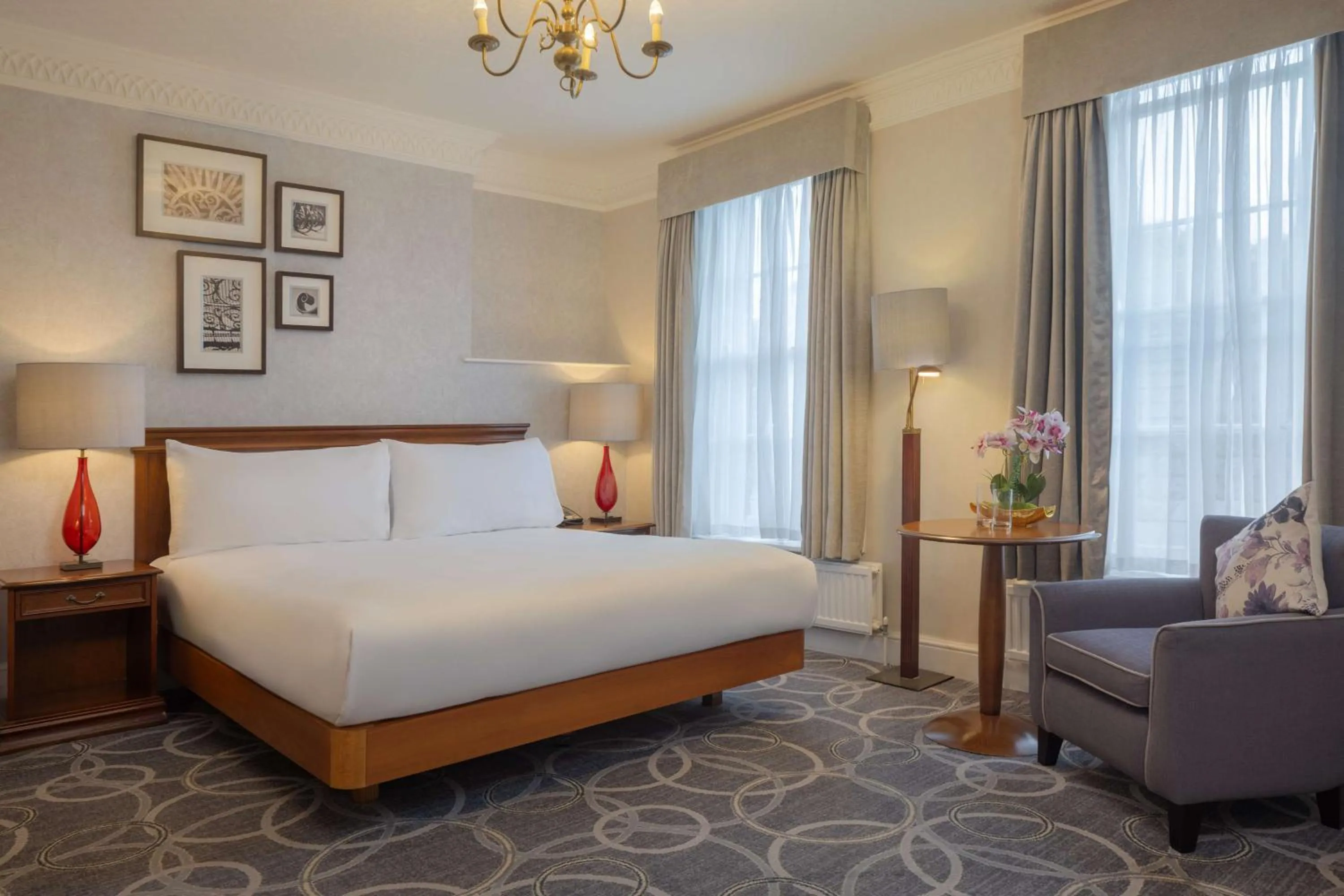 Bed in Hilton Puckrup Hall Hotel & Golf Club, Tewkesbury