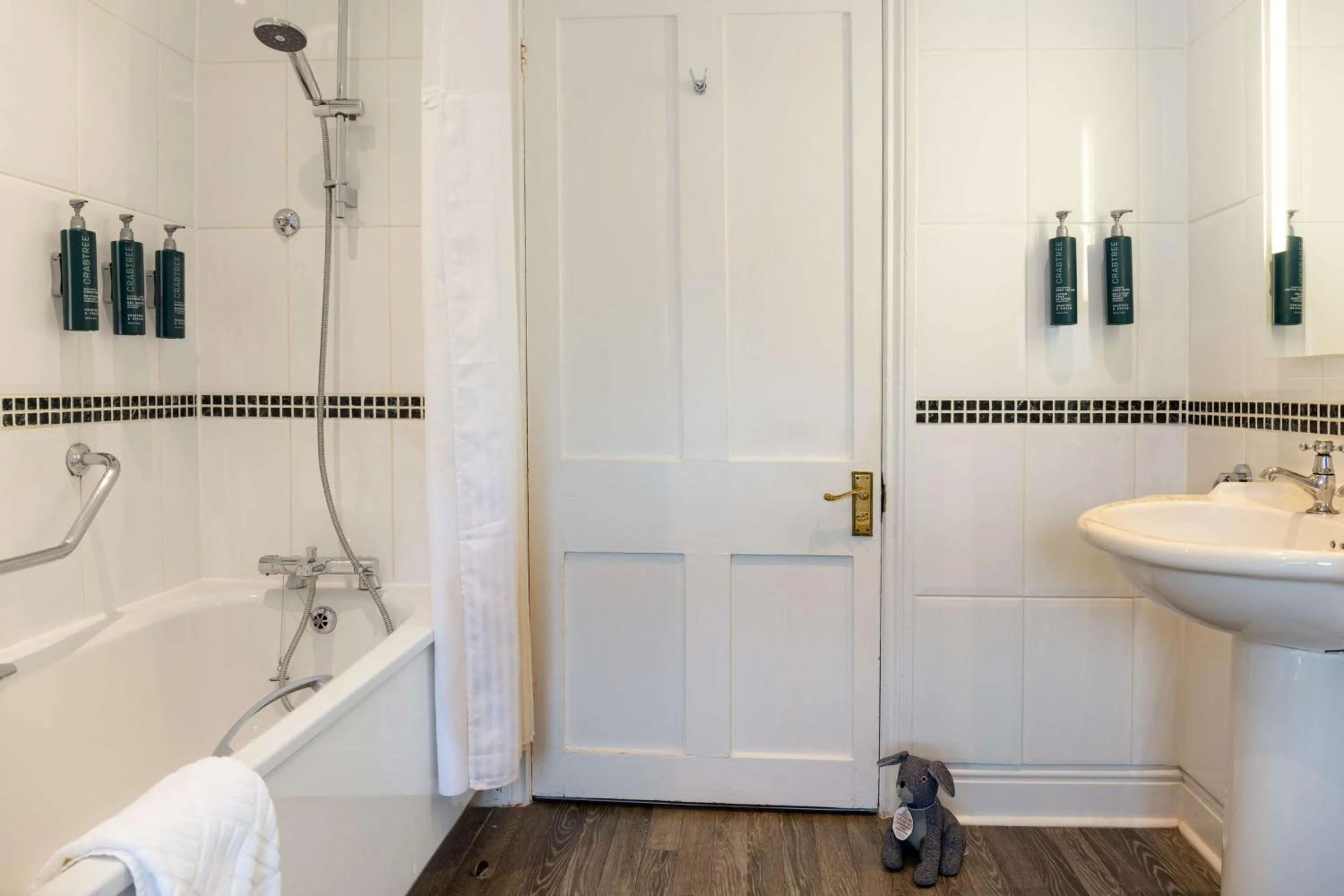 Bathroom in Hilton Puckrup Hall Hotel & Golf Club, Tewkesbury