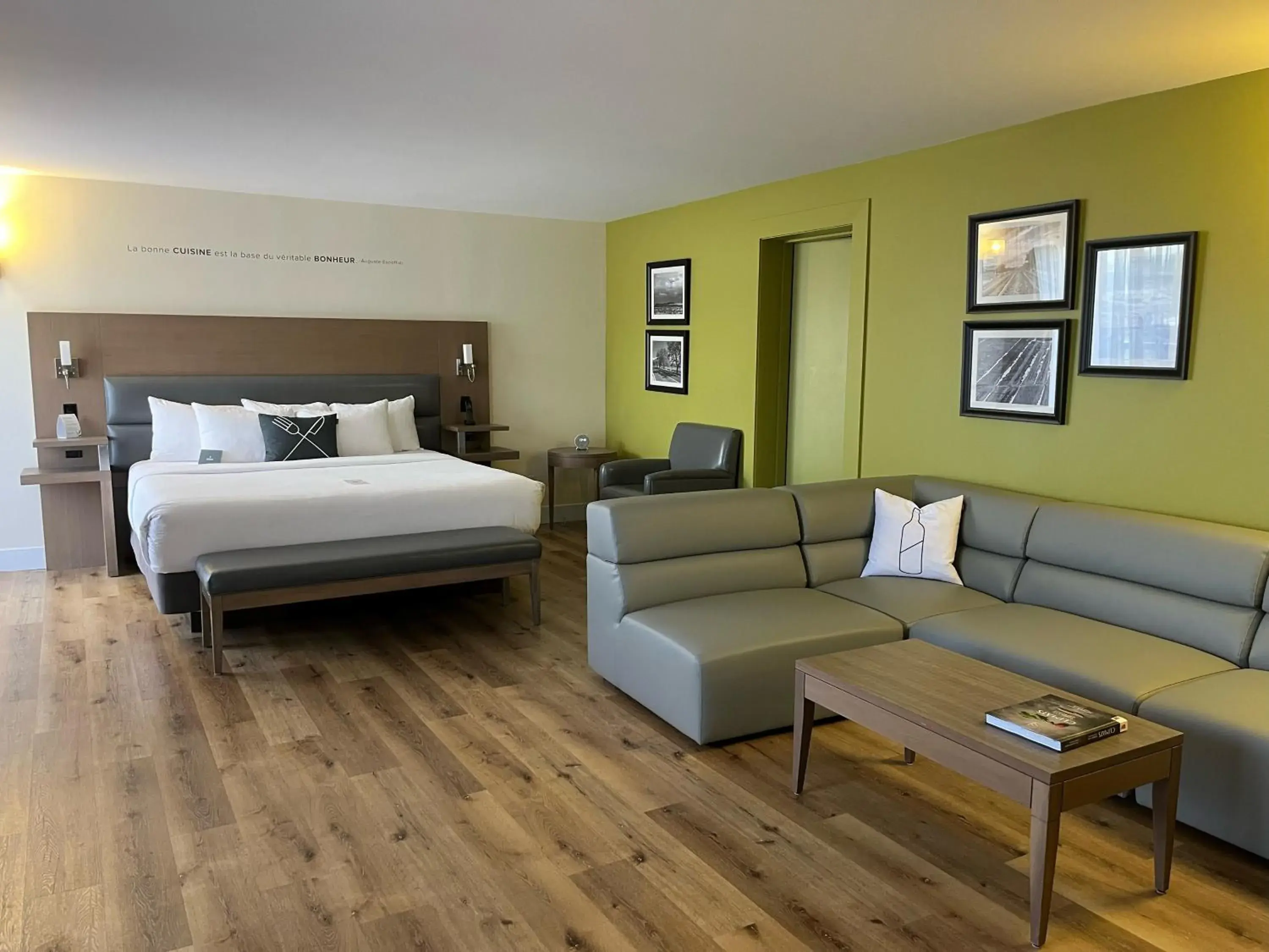 Bed in Hôtel Rive Gauche Bed in Hôtel Rive Gauche