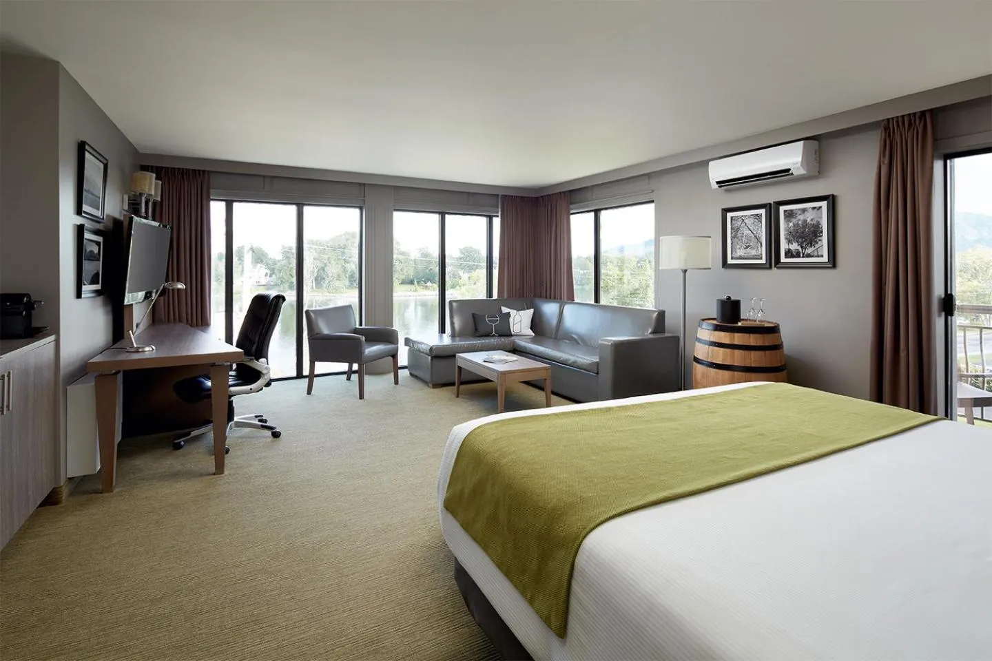 Bed in Hôtel Rive Gauche