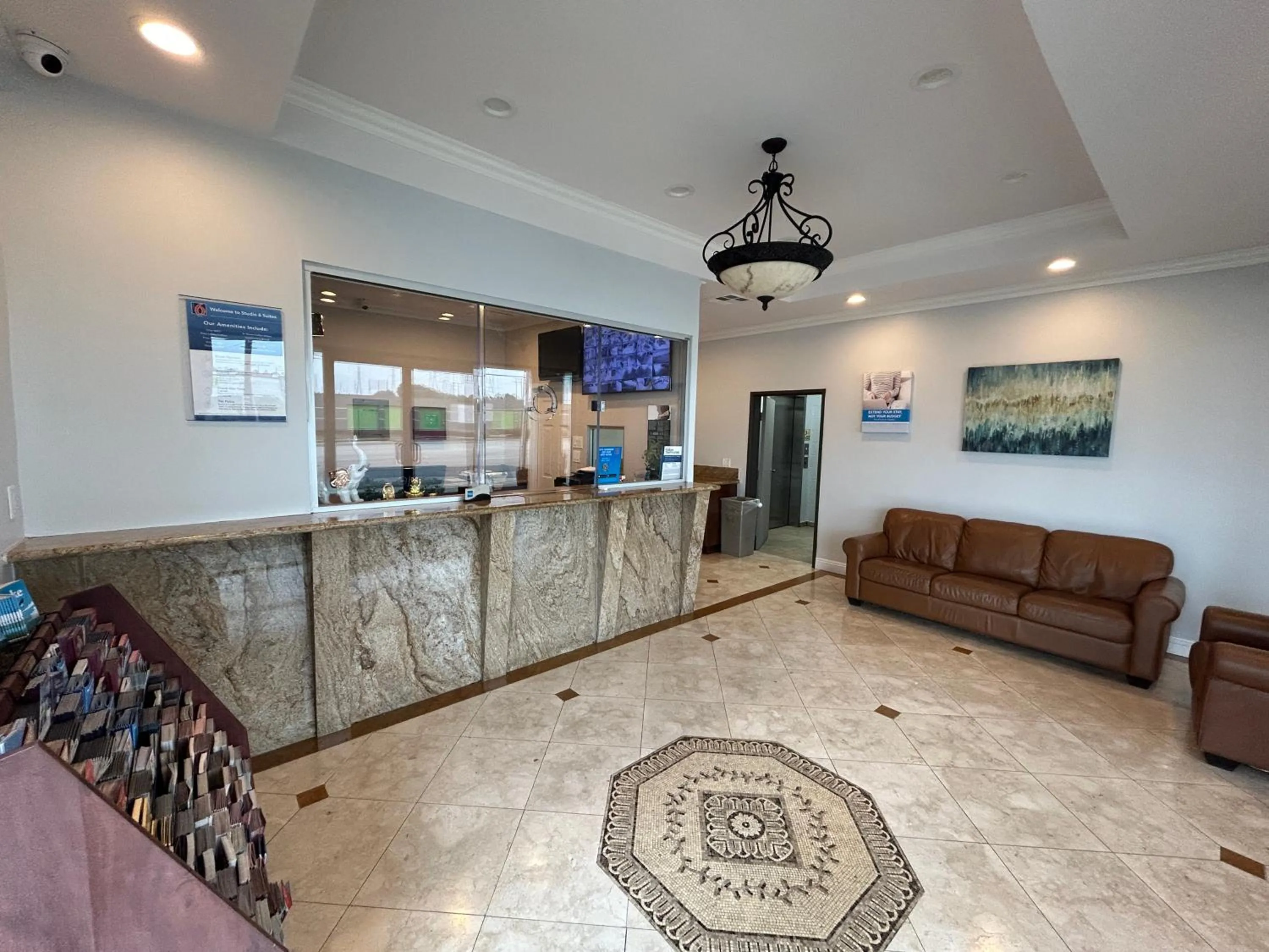 Lobby or reception in Studio 6 Suites Gardena, CA