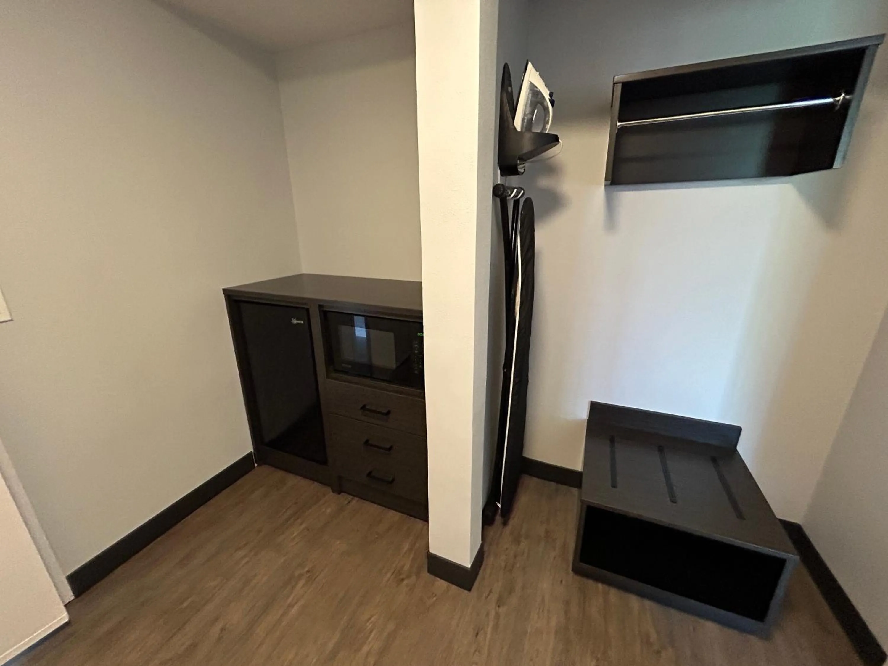 Studio 6 Suites Gardena, CA