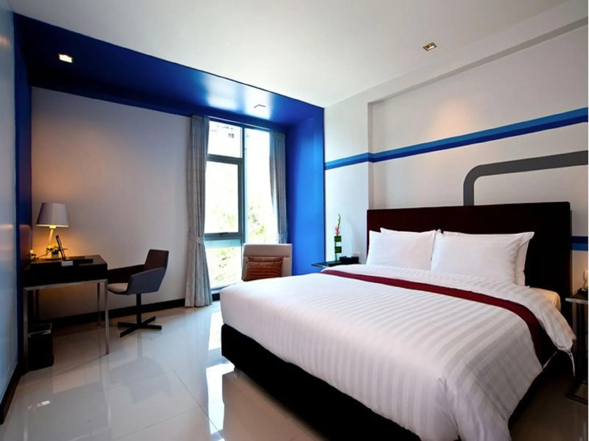 Bed in FX Hotel Metrolink Makkasan