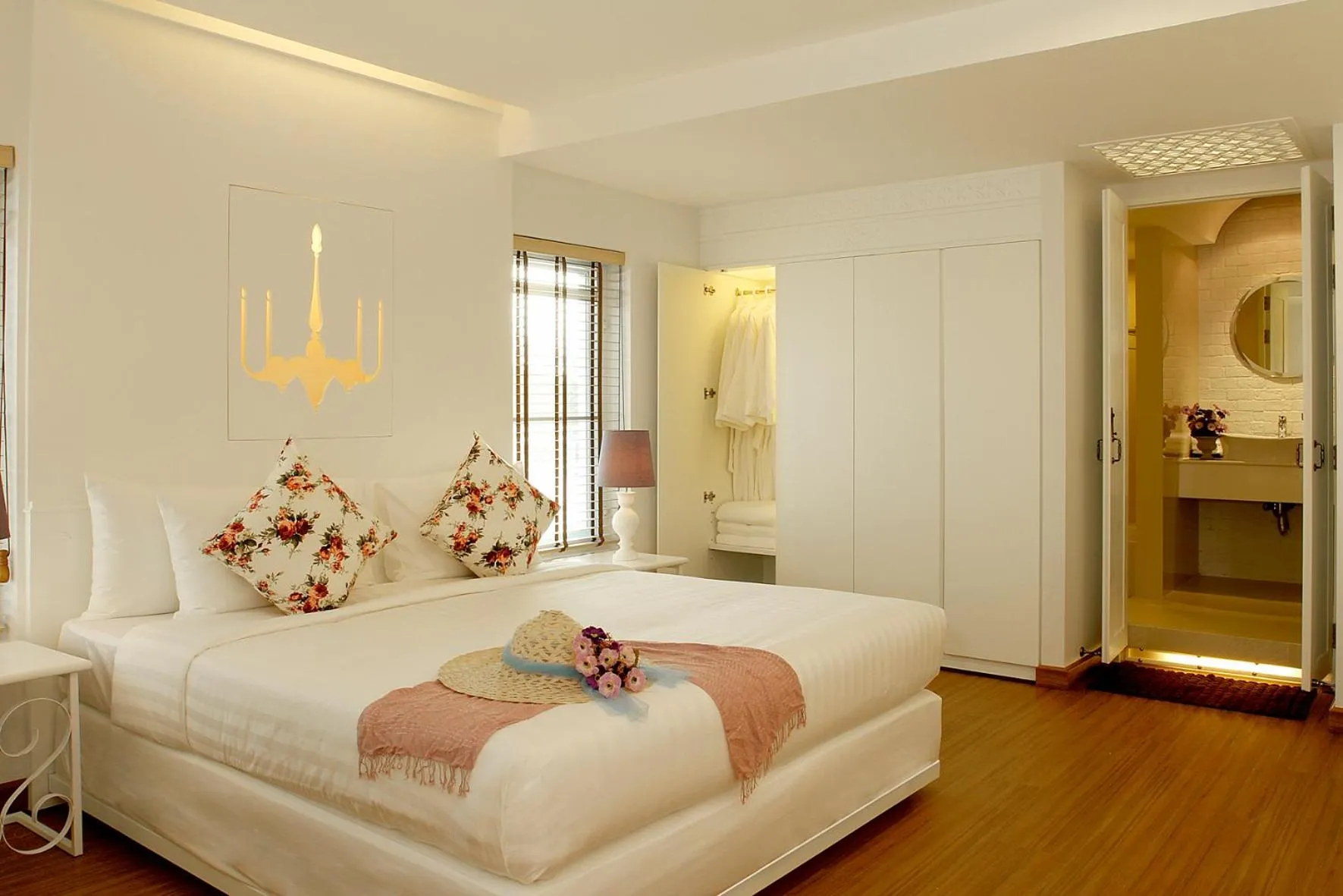 Bed in Verano Beach Villa