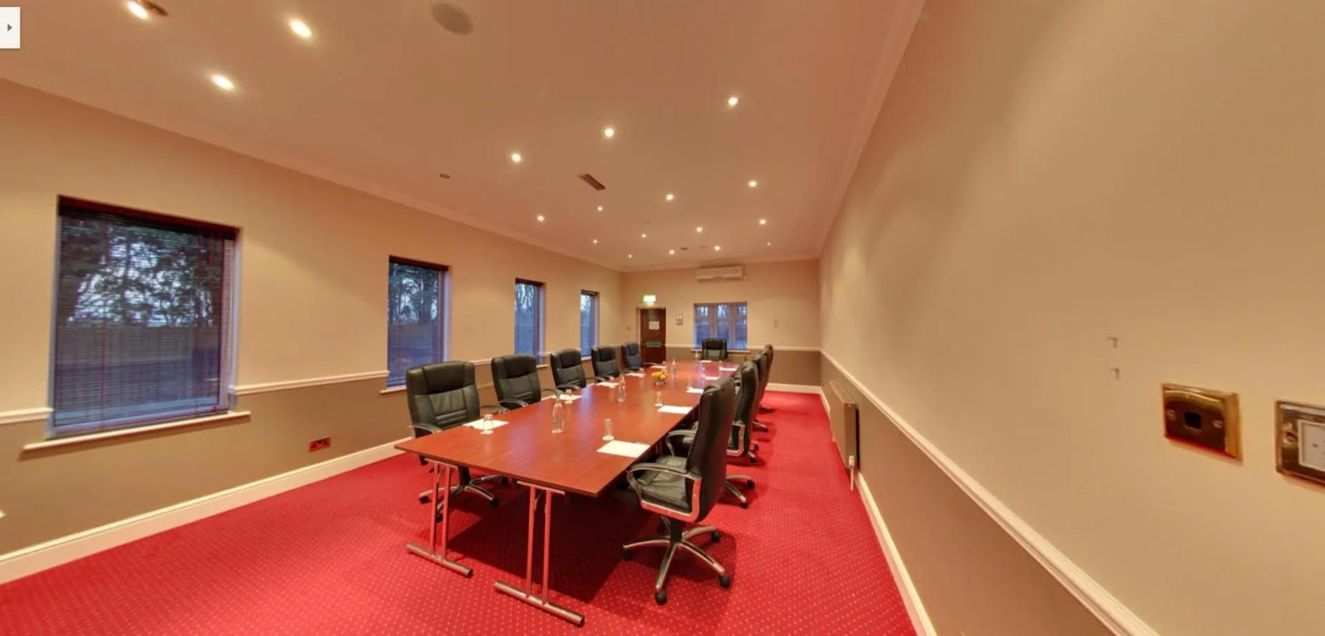 Meeting/conference room in Consort Hotel