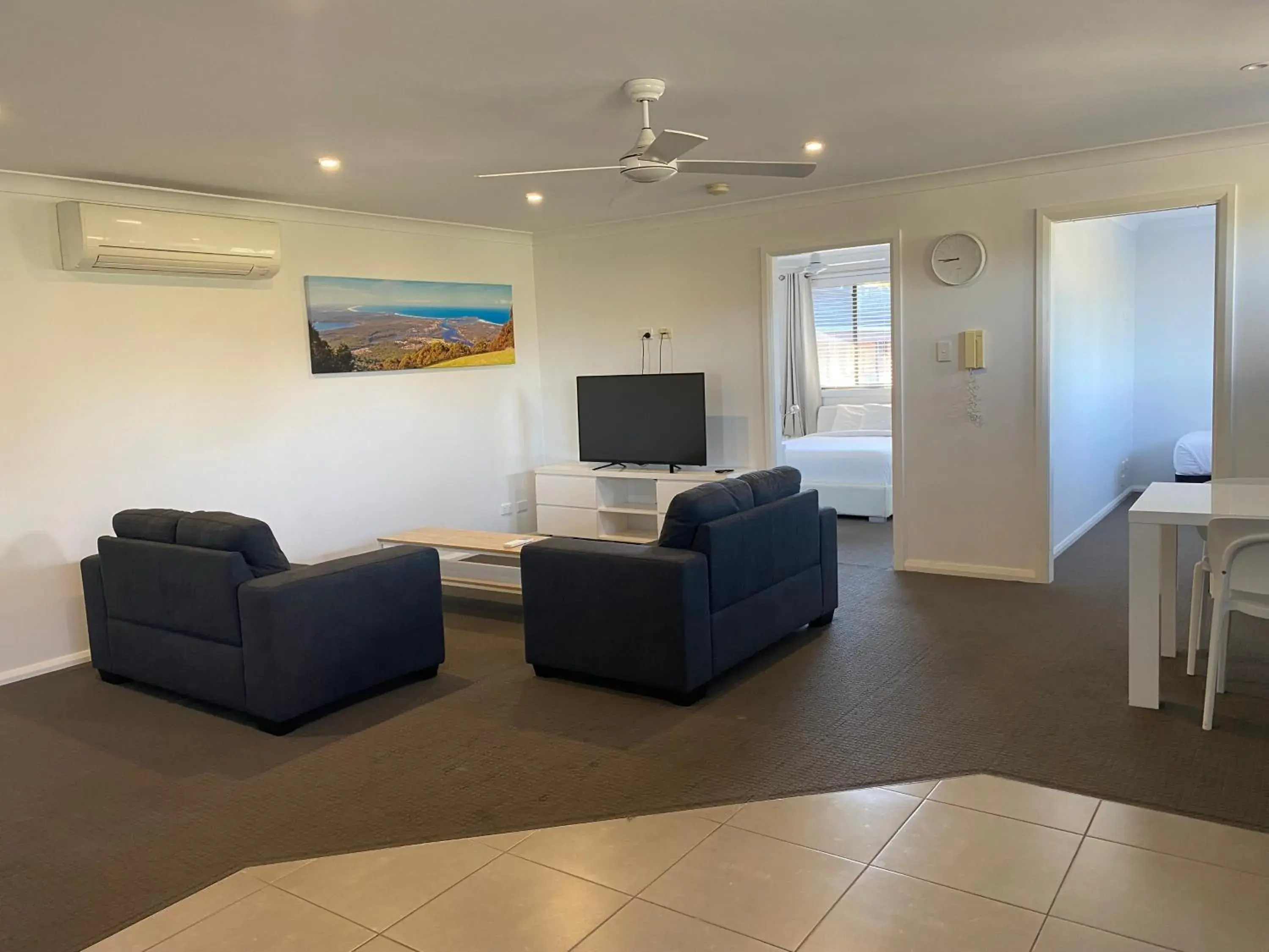 Two-Bedroom Apartment - Not Pet Friendly in Macquarie Barracks Motor Inn Two-Bedroom Apartment - Not Pet Friendly in Macquarie Barracks Motor Inn