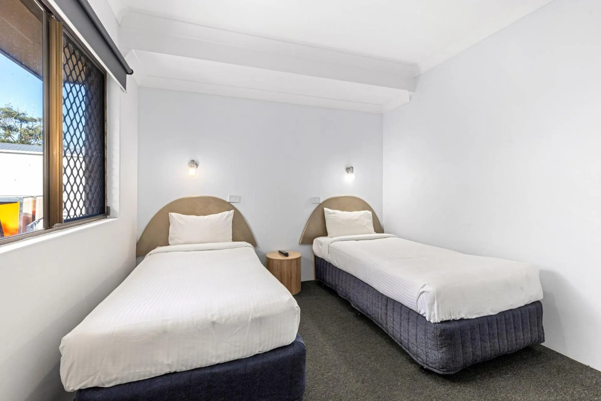 Bedroom, Bed in Macquarie Barracks Motor Inn