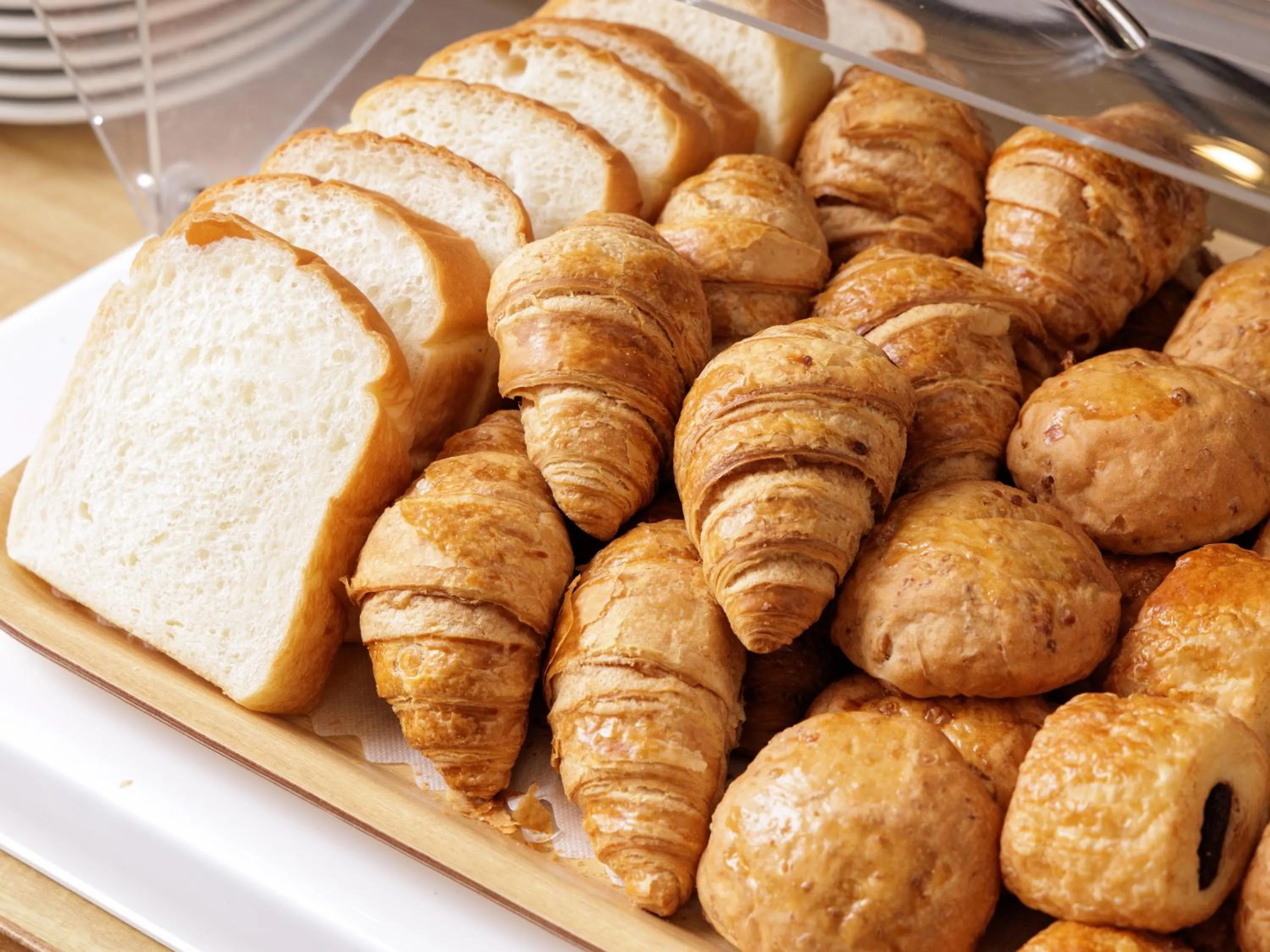 Food and drinks in Nishitetsu Resort Inn Naha