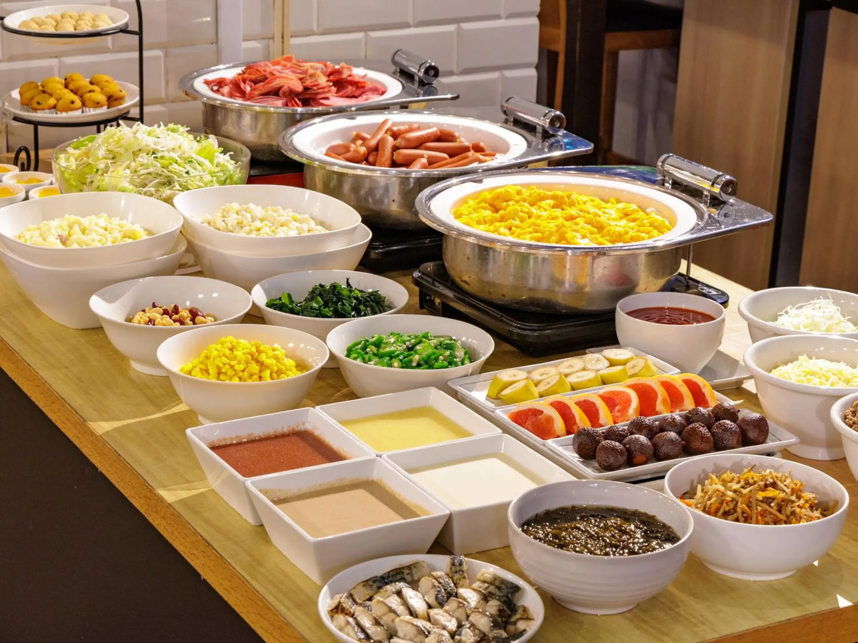 Buffet breakfast in Nishitetsu Resort Inn Naha Buffet breakfast in Nishitetsu Resort Inn Naha