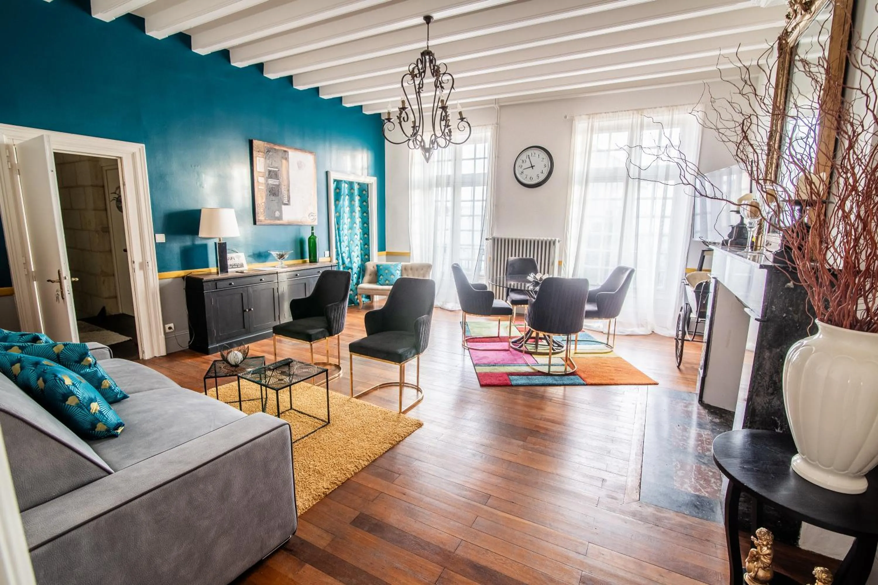 TV and multimedia in Le Regisseur