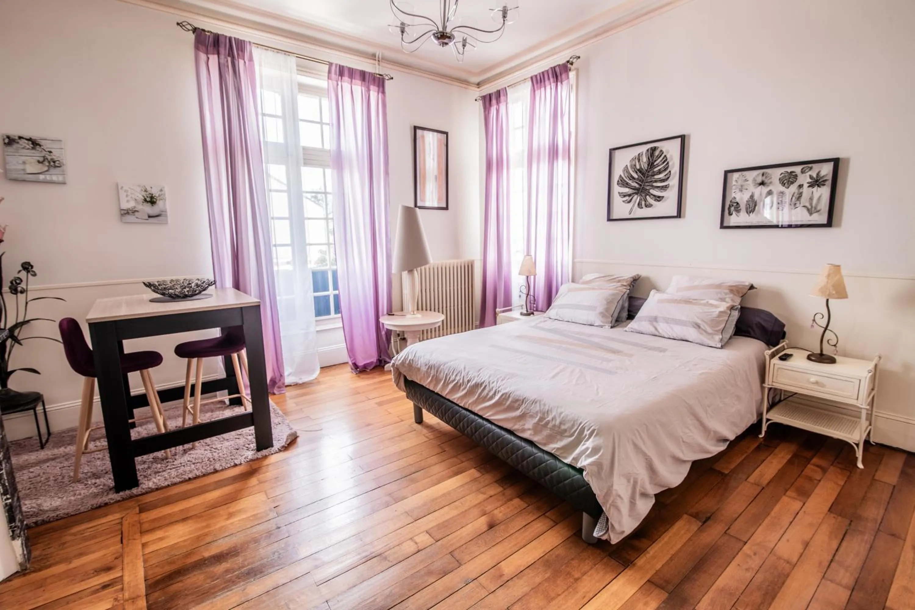 Bed in Le Regisseur