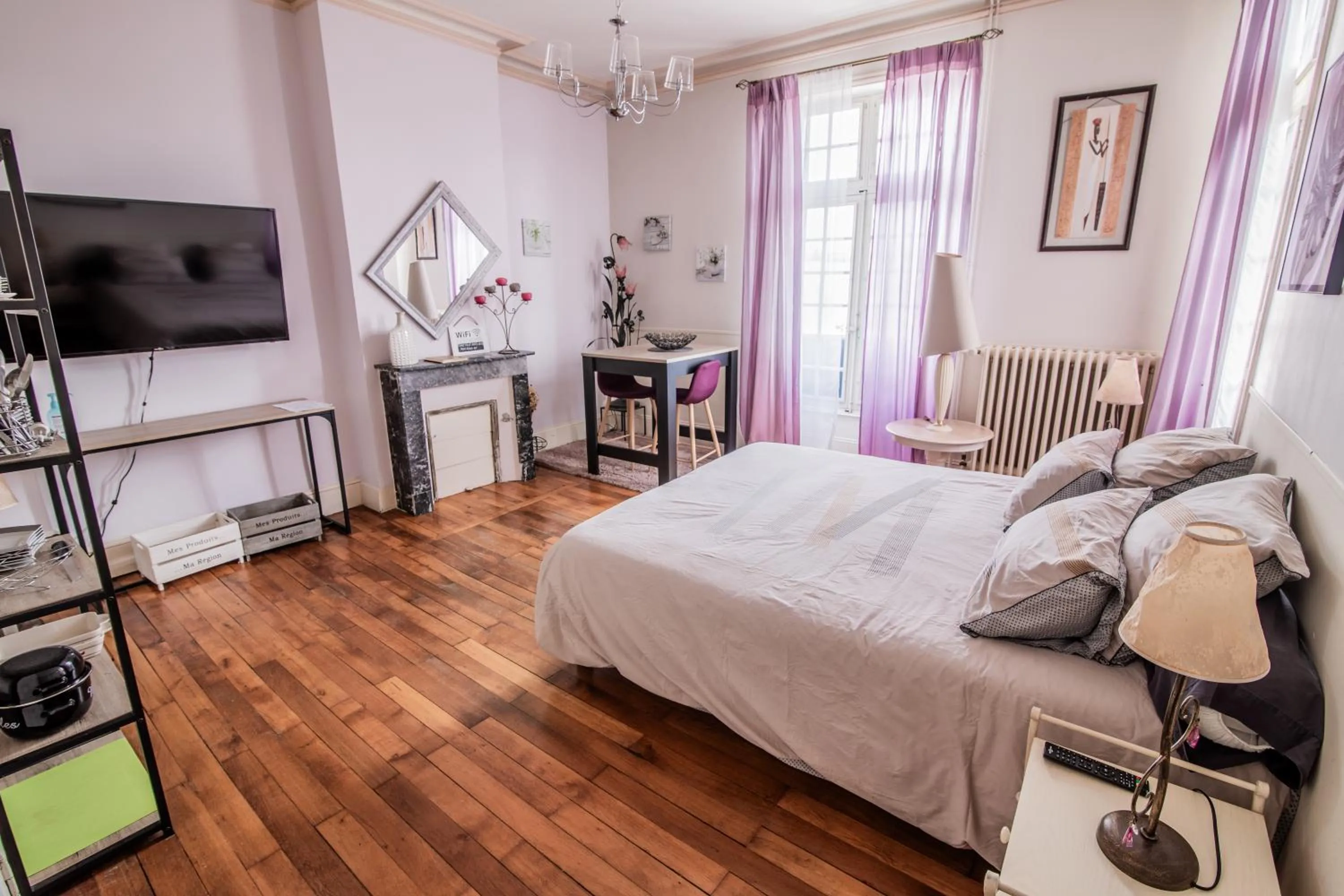 Bed in Le Regisseur