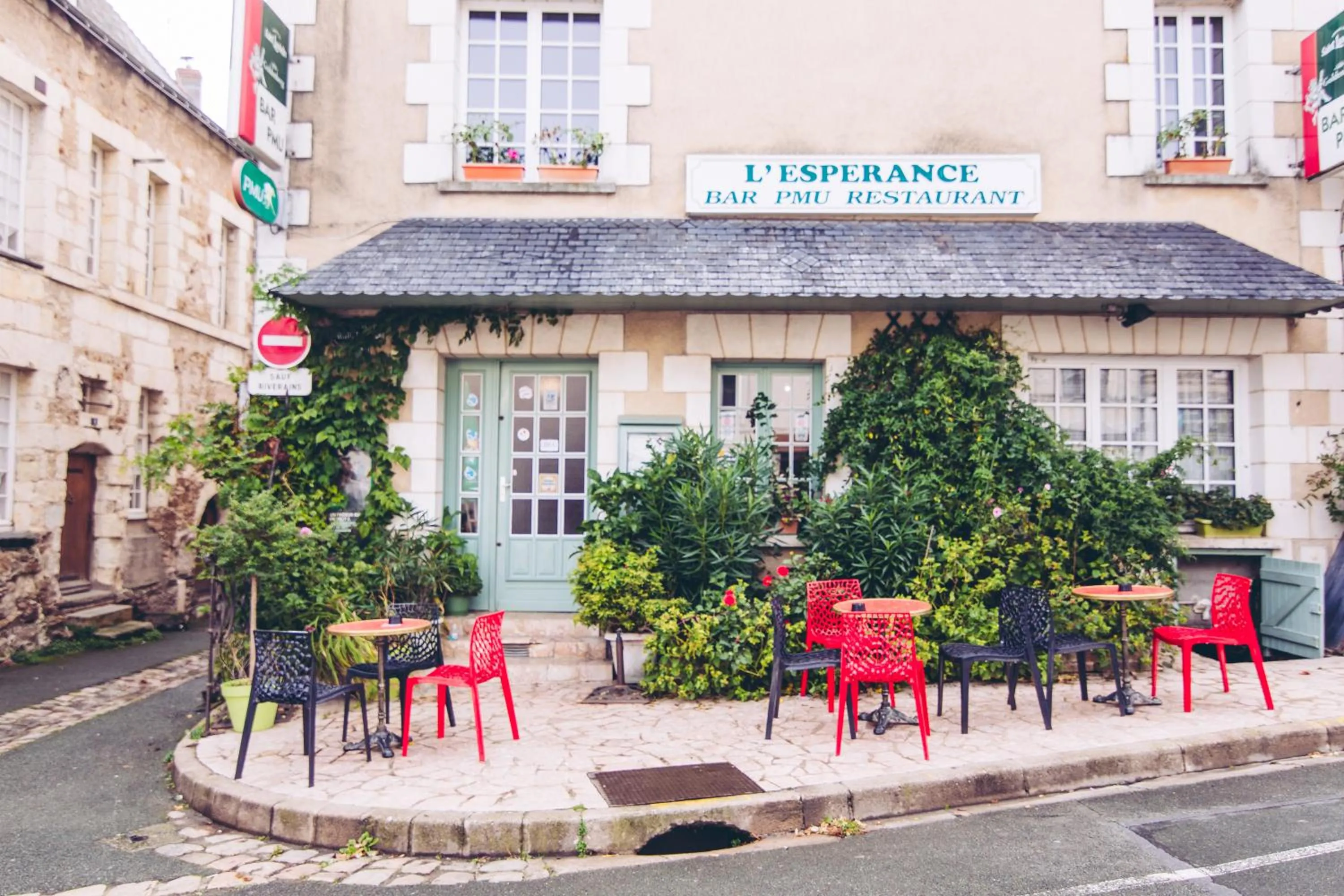Day in Le Regisseur