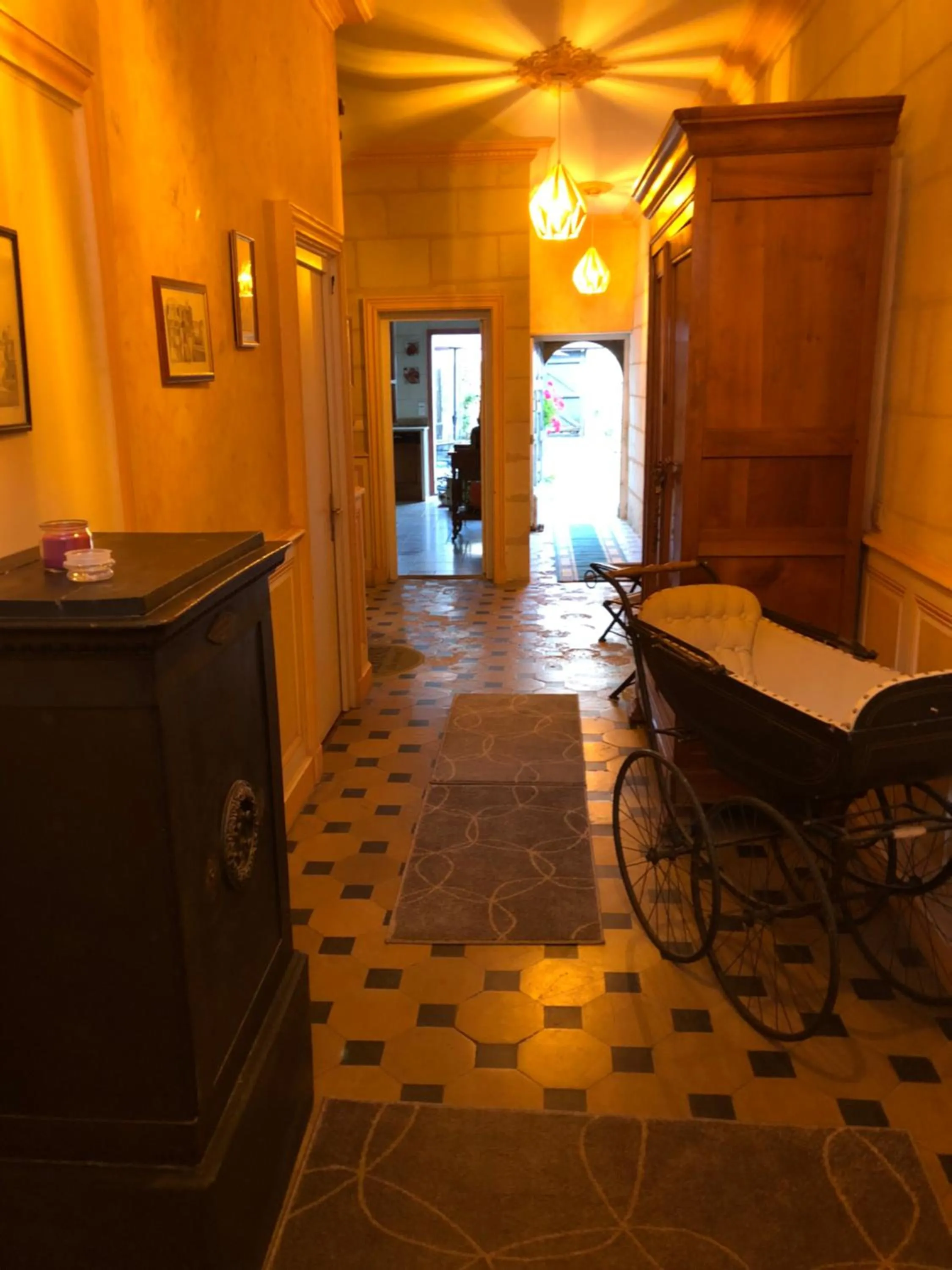 Property building in Le Regisseur