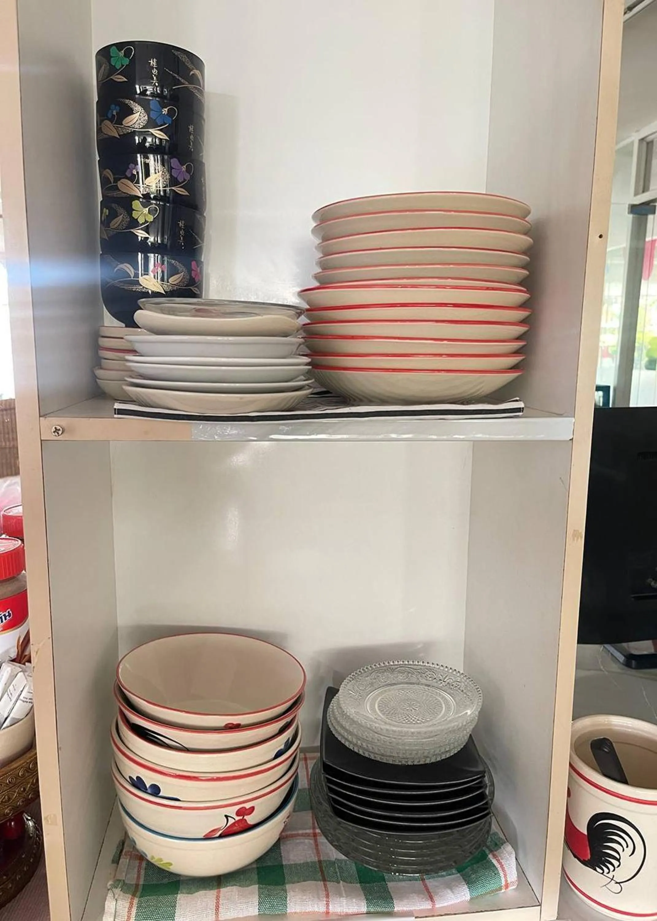 Dining area in Kaewchantra Mansion