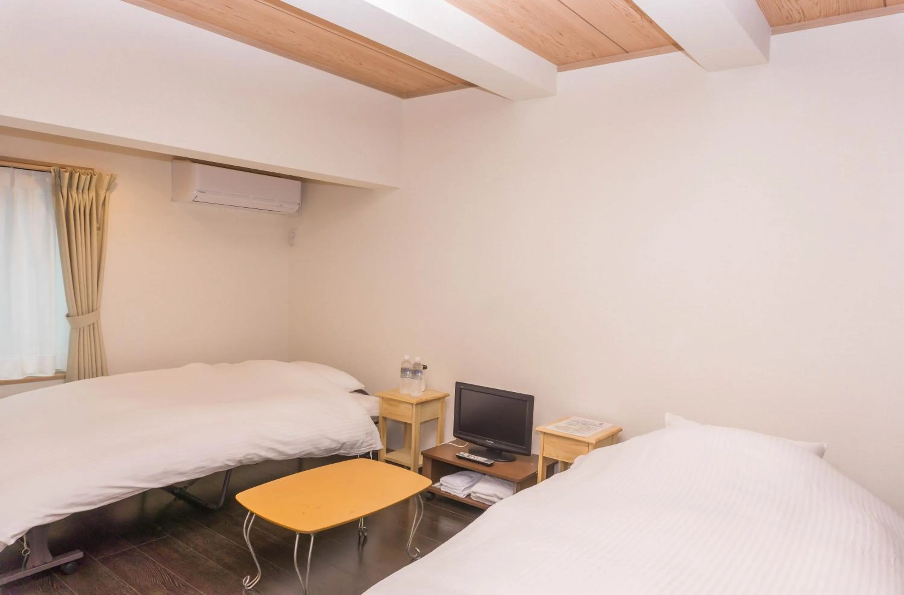 Bedroom, Bed in Ryokan Hinomoto Kyoto Kawaramachi