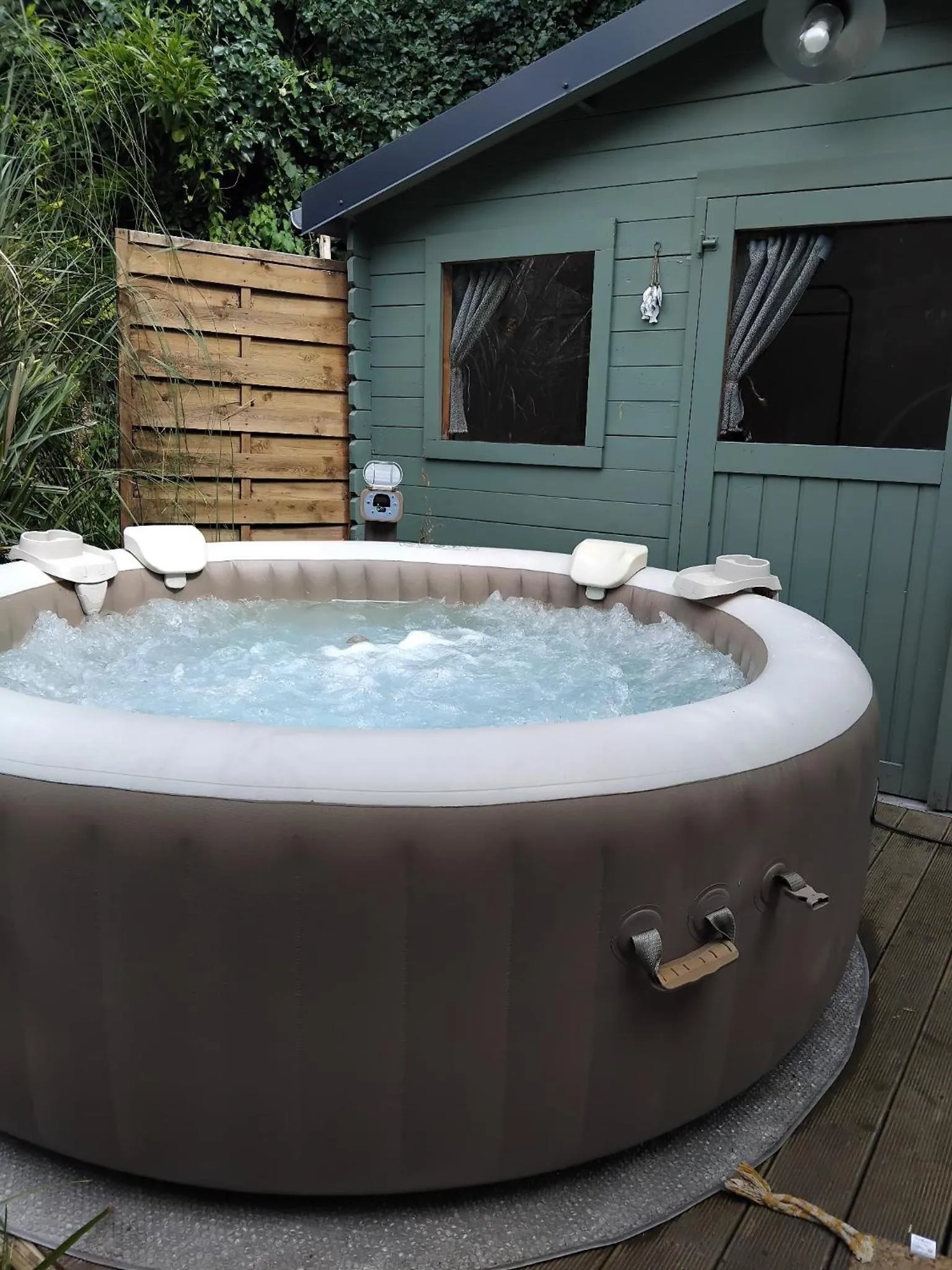 Hot Tub in Mimi la Sardine